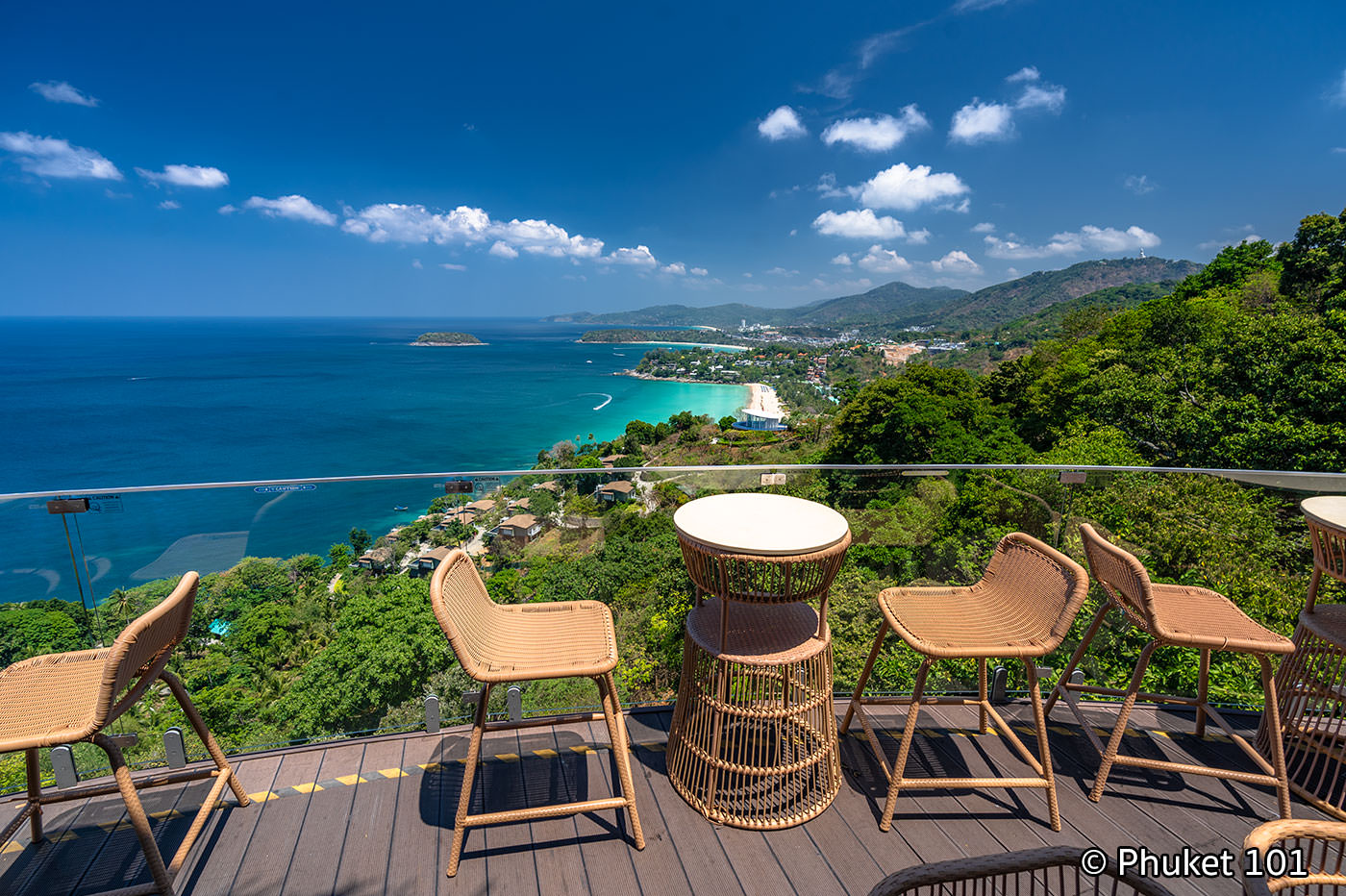 Tree Bay Clubhouse - A restaurant with panoramic views