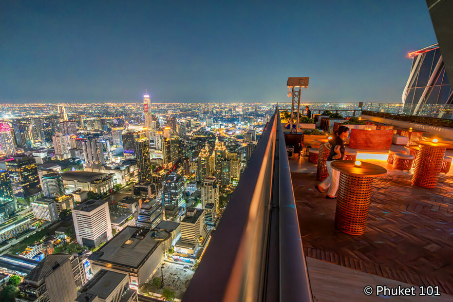 Akara Sky Hanuman Rooftop - Amazing View from the 61st floor