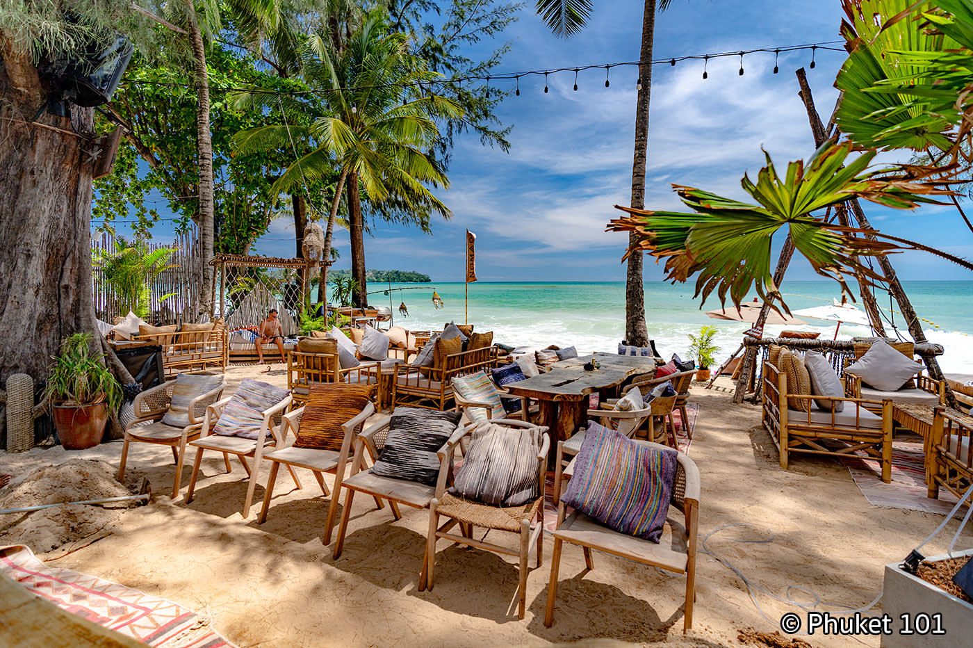 Nomad Beach Club på Bang Tao Beach i Phuket