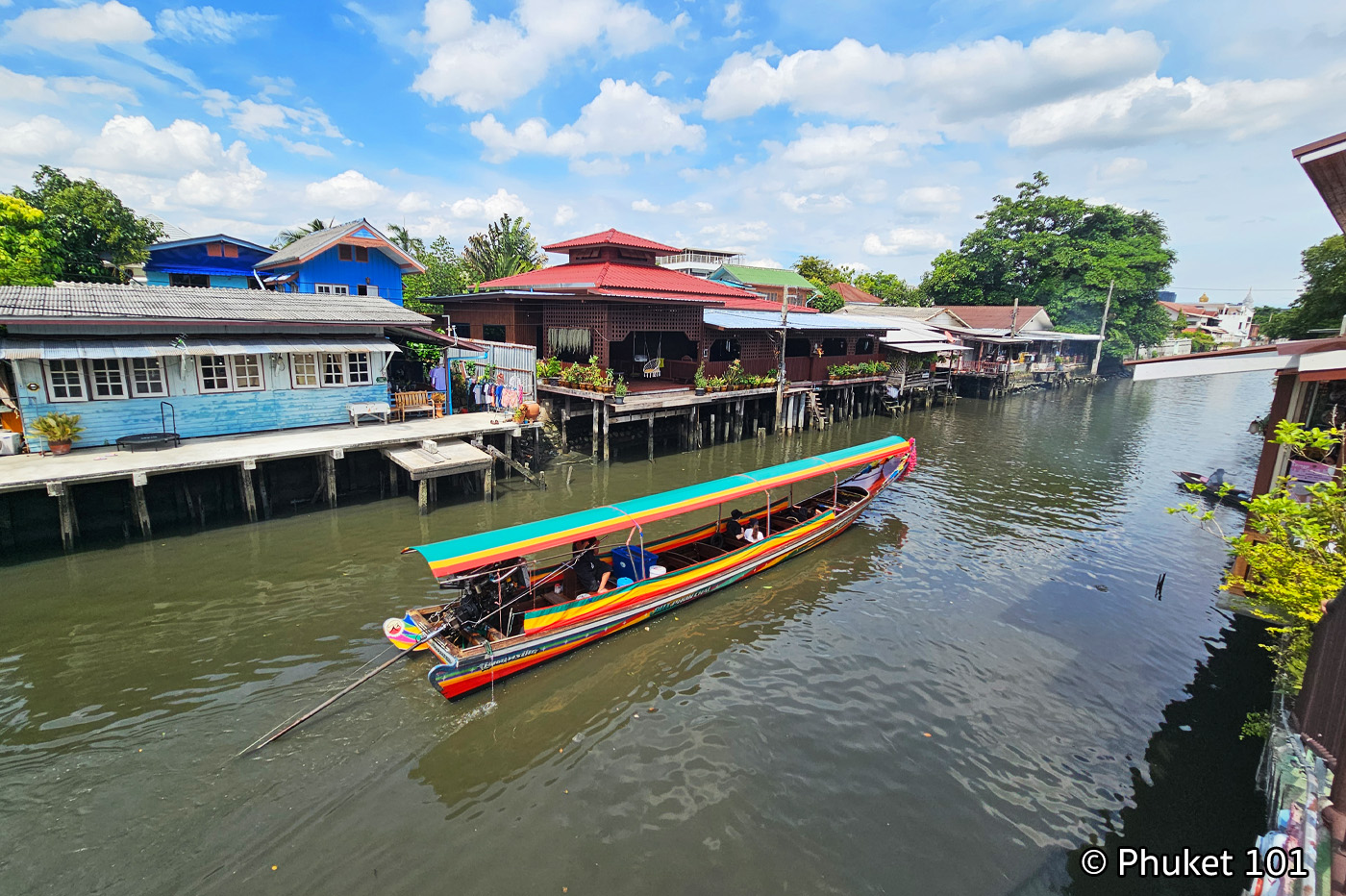 Khlong Bang Luang Floating Market - What to do at Khlong Bang Luang ...