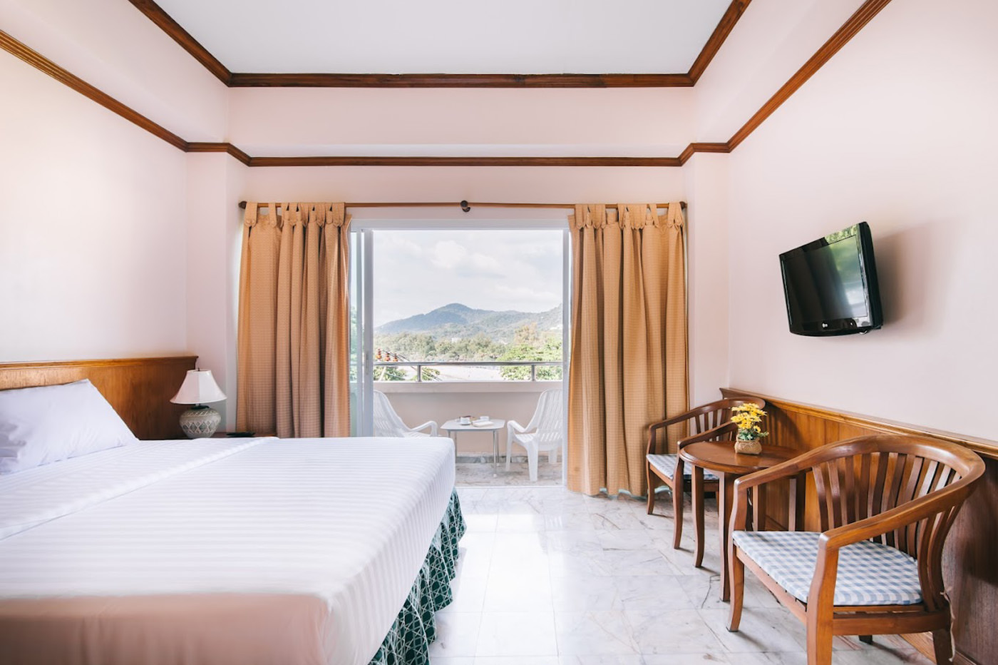 Kata Sun Beach Hotel