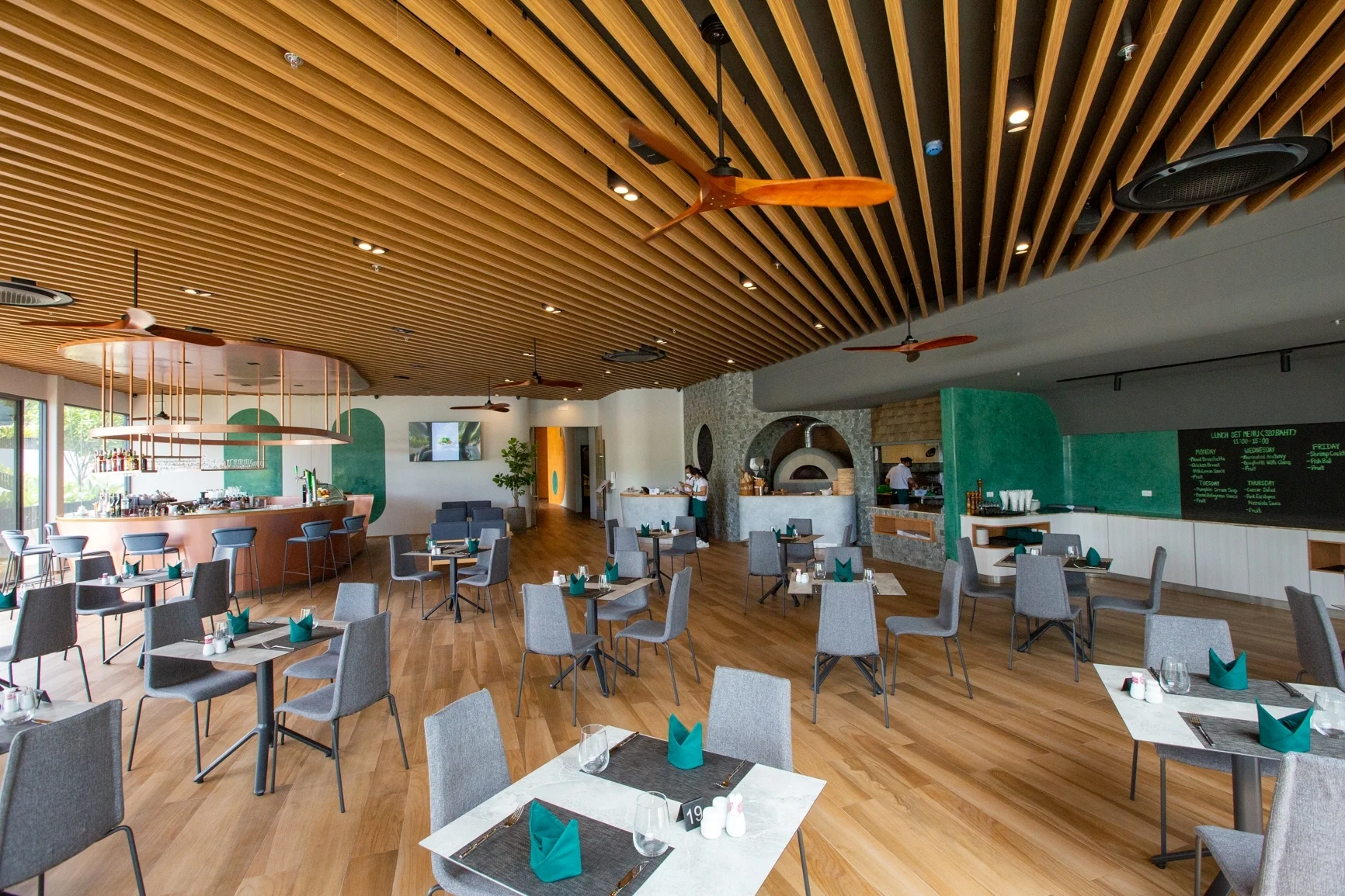 VIVA Rooftop and Restaurant