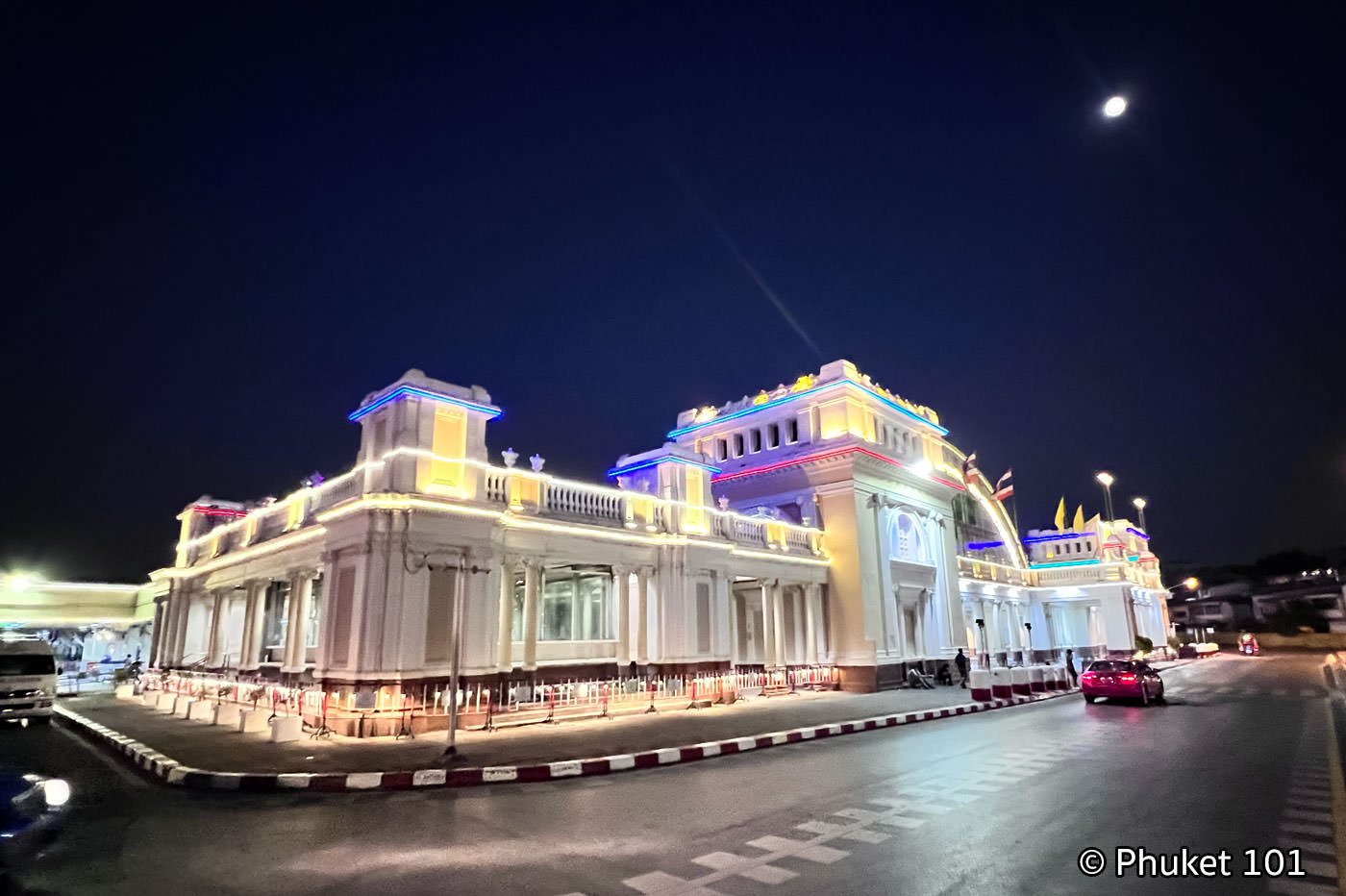 Hua Lamphong Railway Station in Bangkok