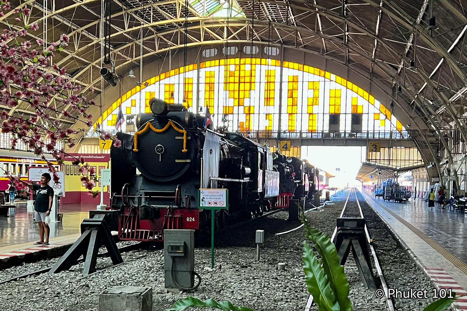 Hua Lamphong Railway Station in Bangkok