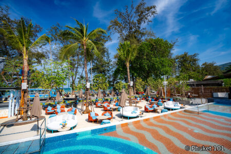 Club sulla spiaggia senza fine