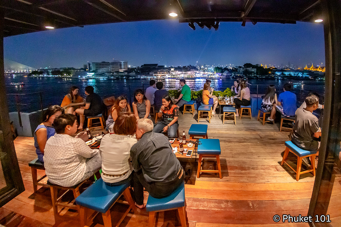 342 Rooftop Bar on Thonburi in Bangkok