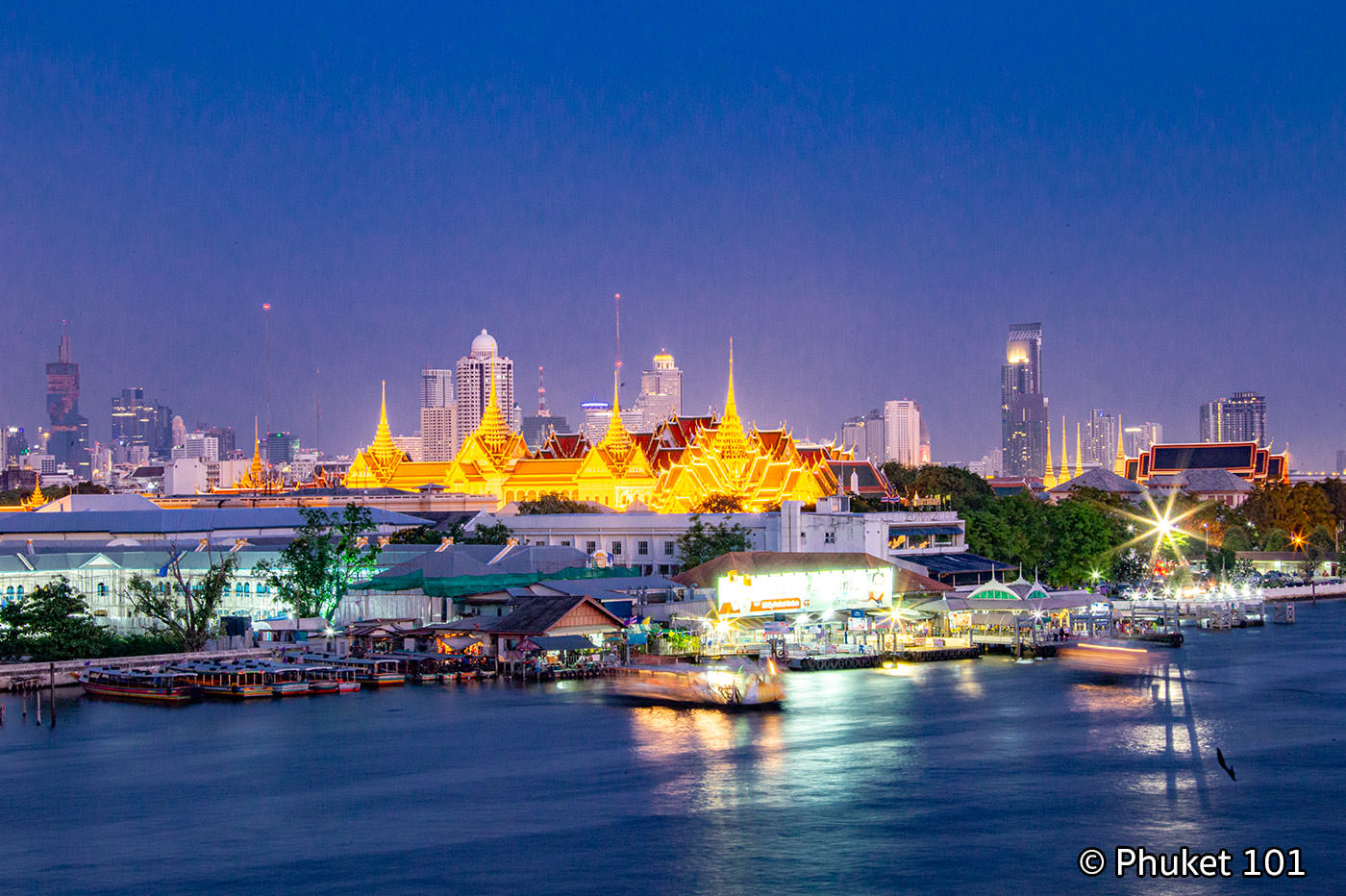 342 Rooftop Bar on Thonburi in Bangkok