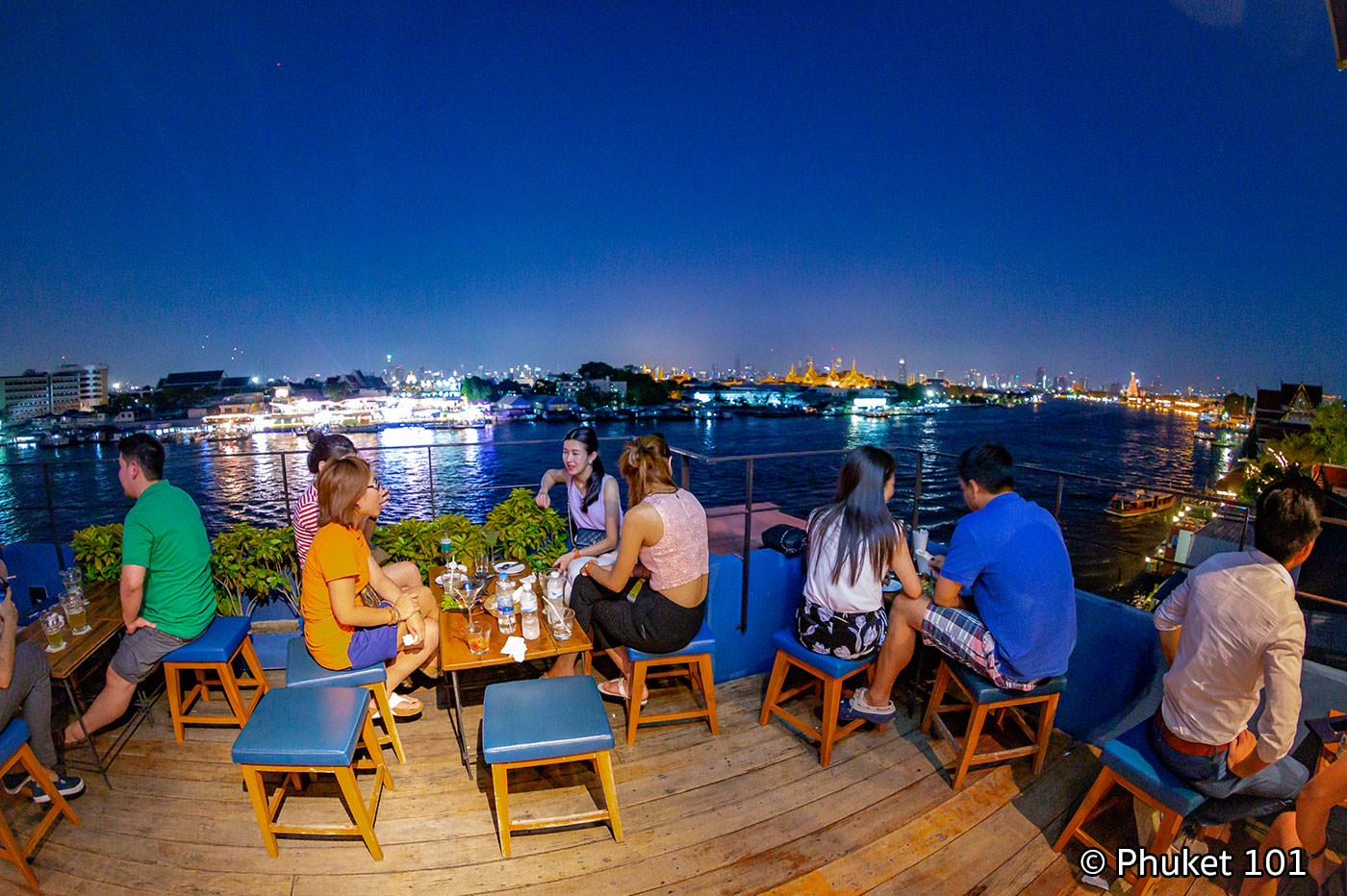 342 Rooftop Bar on Thonburi in Bangkok