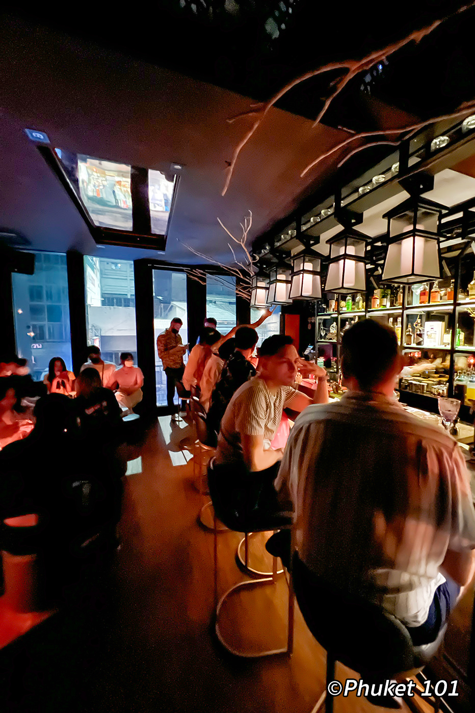 Laoteng Bar on Yaowarat Road in Bangkok Chinatown