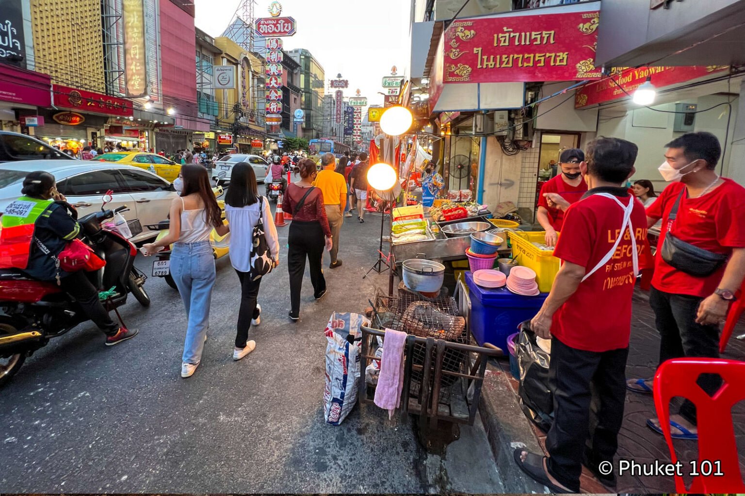 Lek Seafood Yaowarat Road Bangkok.jpg