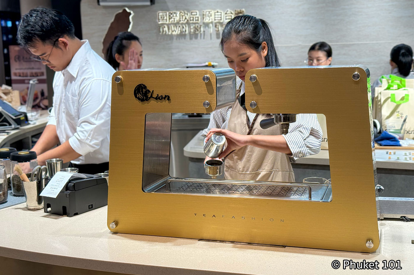ChiCha San Chen Tea Shop at Velaa Sindhorn Village on Langsuan Road