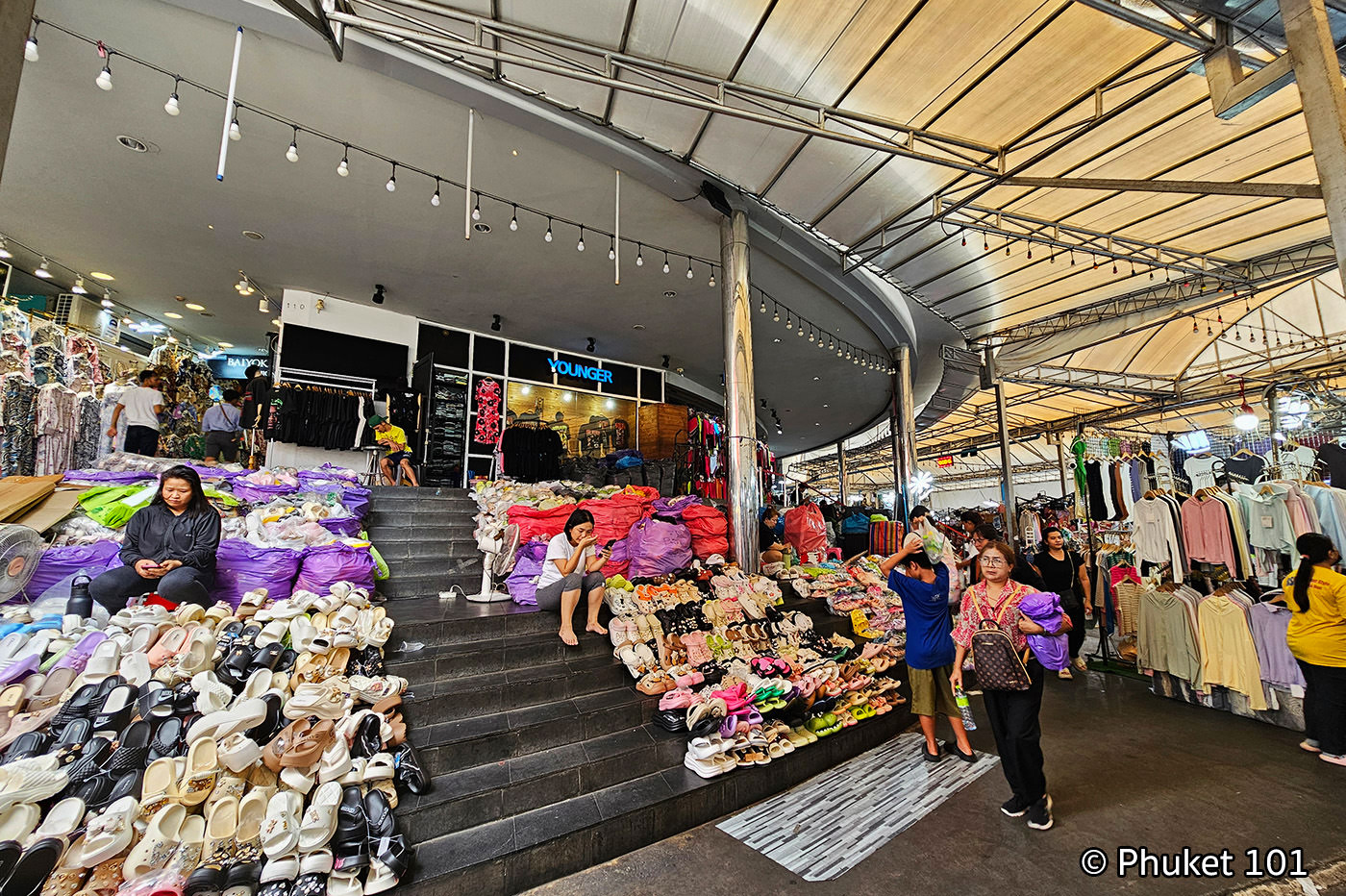 Pratunam Market