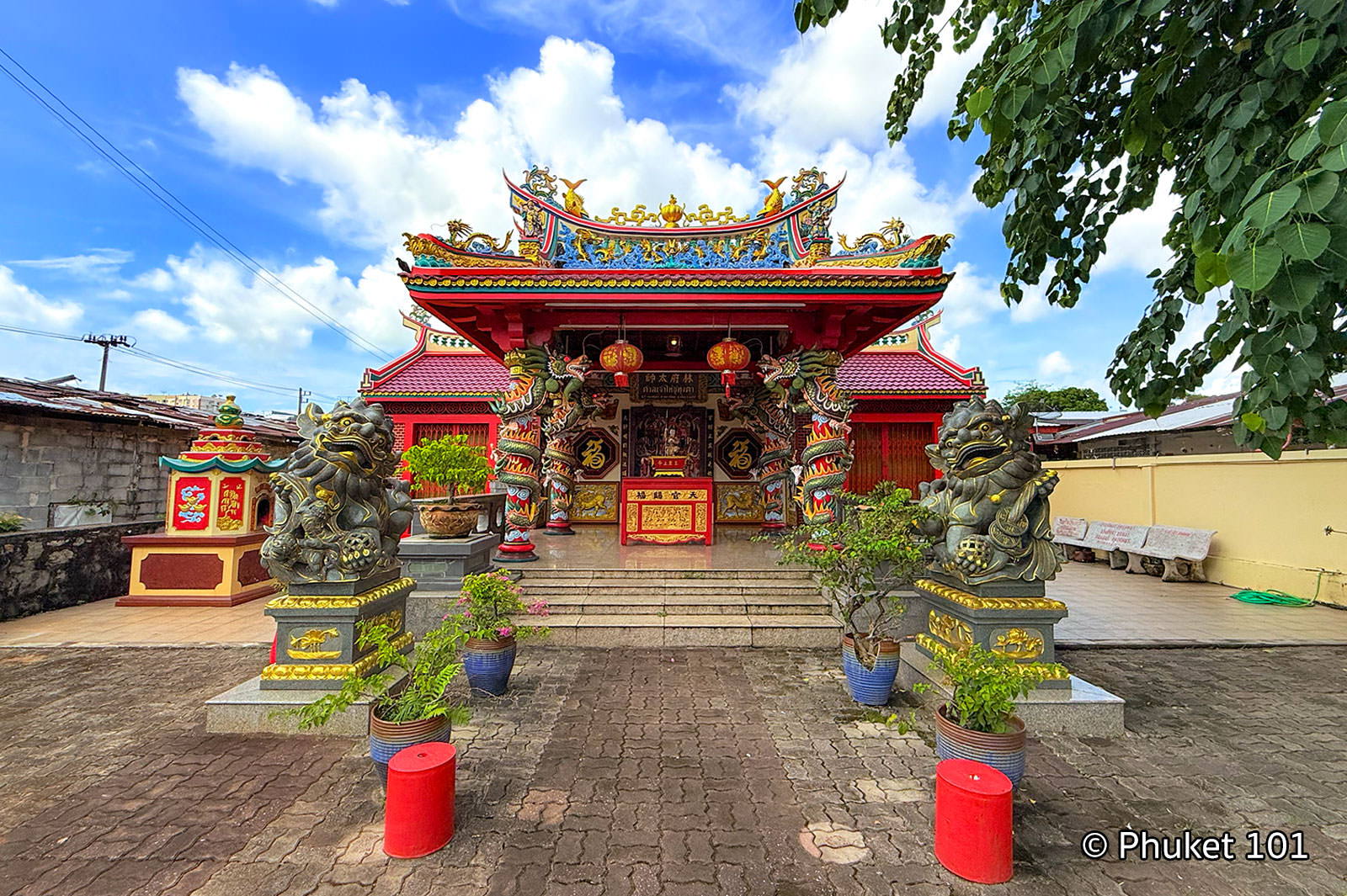 Long Hun Keng Shrine in Phuket Town