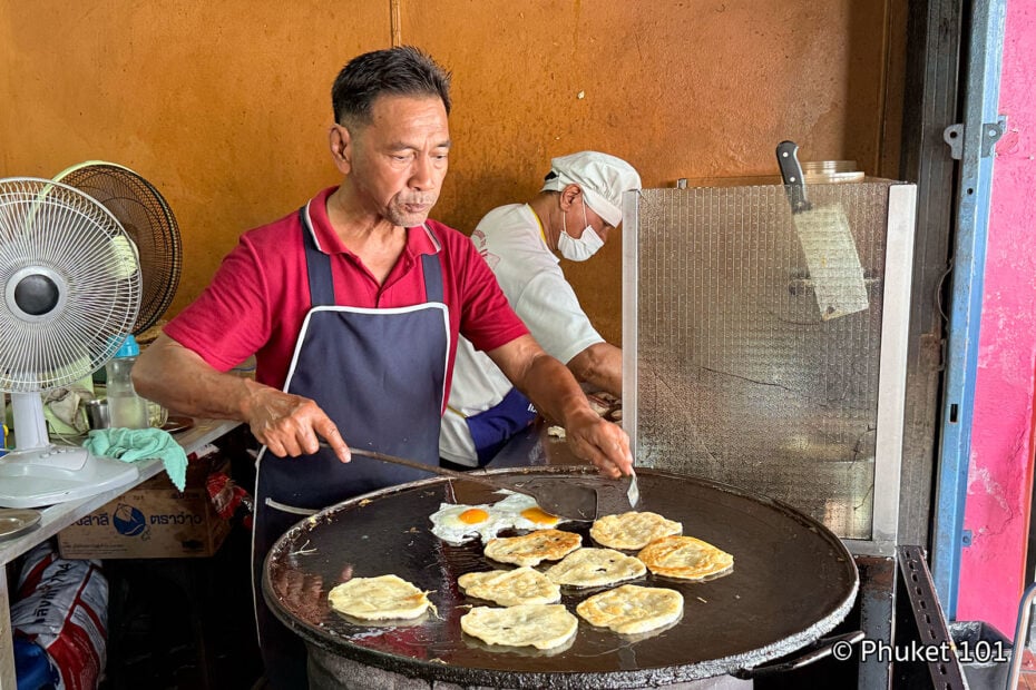 Roti Thaew Nam in Phuket Town