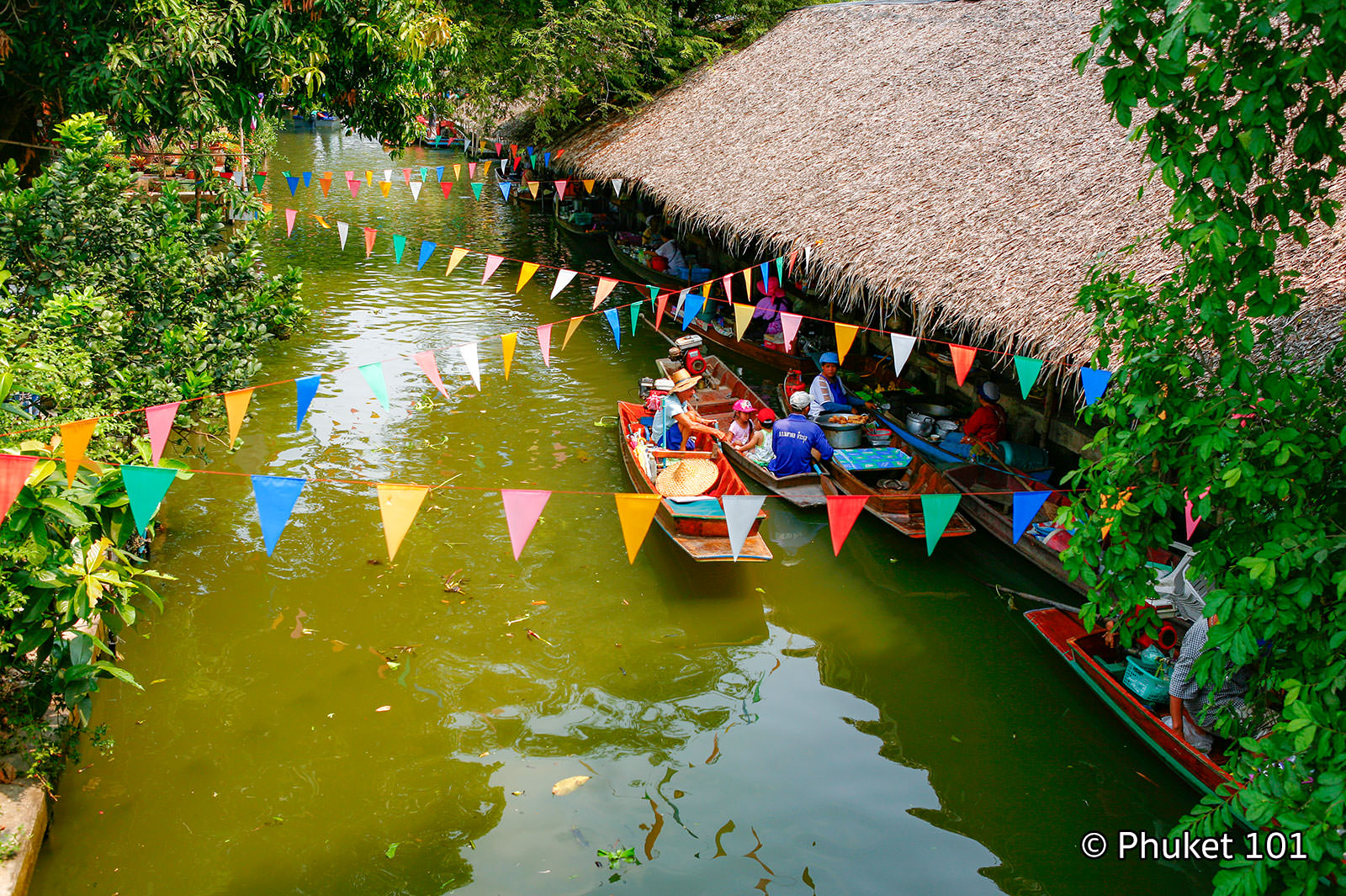 Khlong Lat Mayom Floating Market