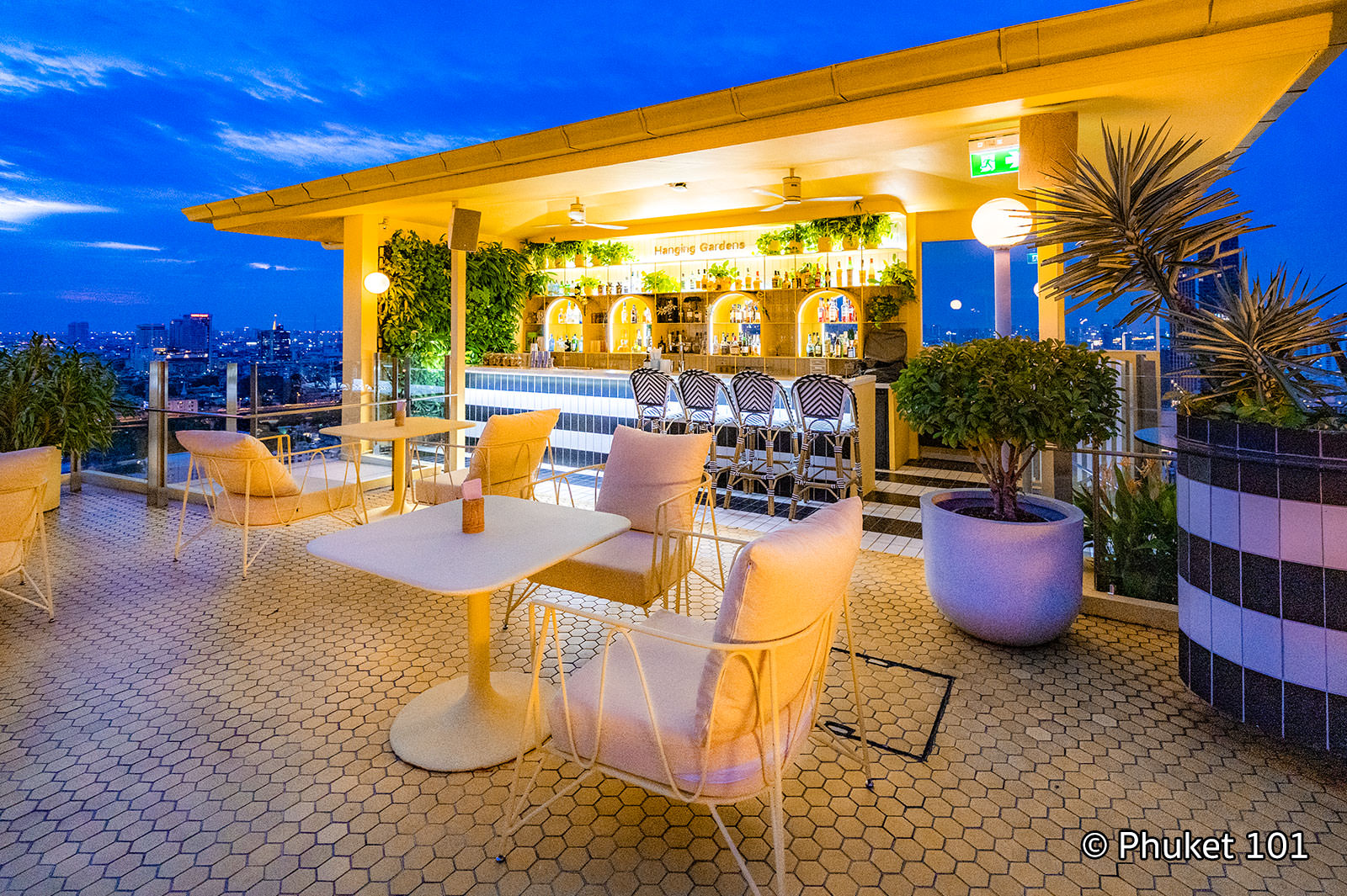 Paradise Lost Rooftop Bar in Bangkok