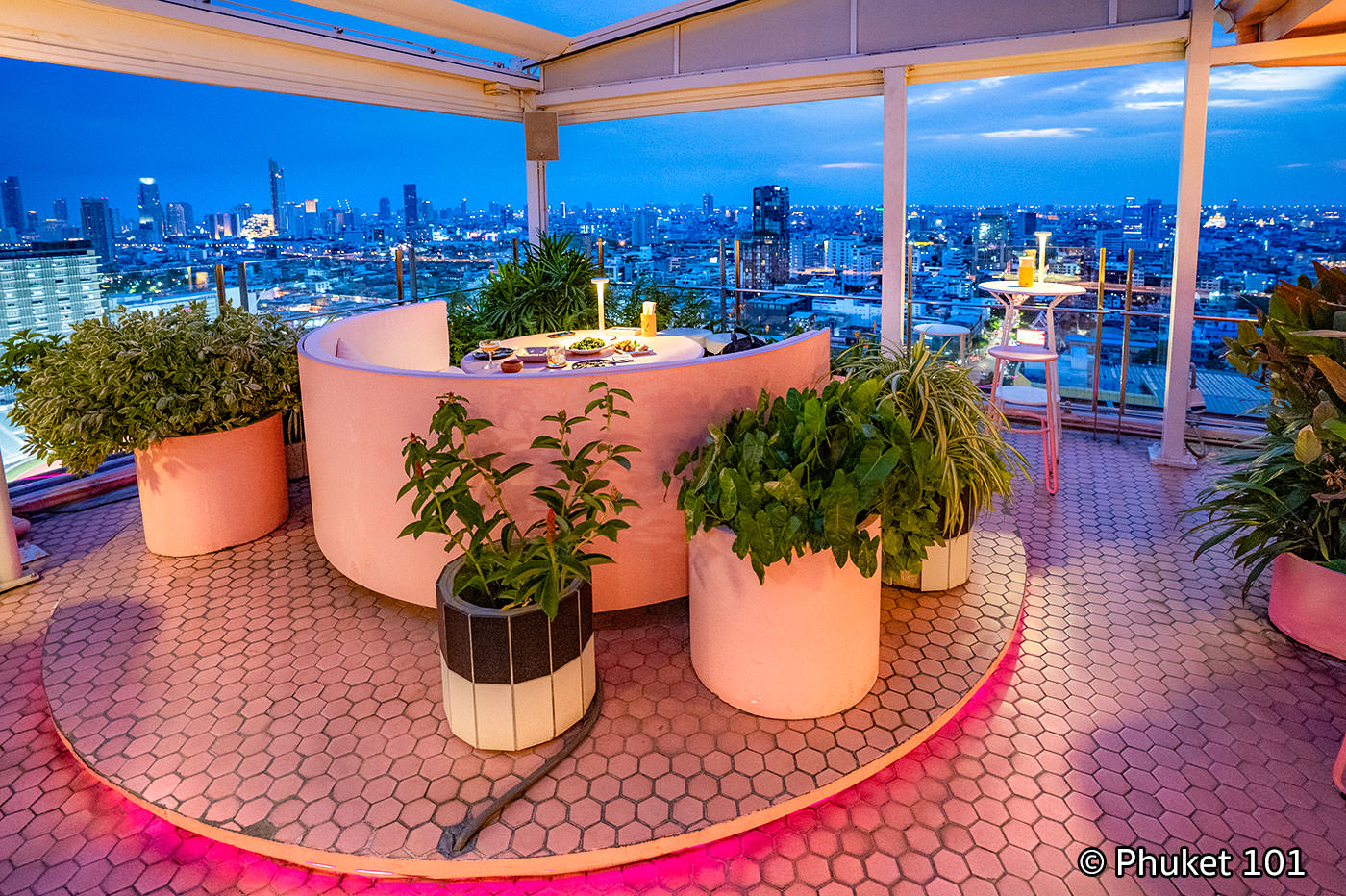 Paradise Lost Rooftop Bar in Bangkok