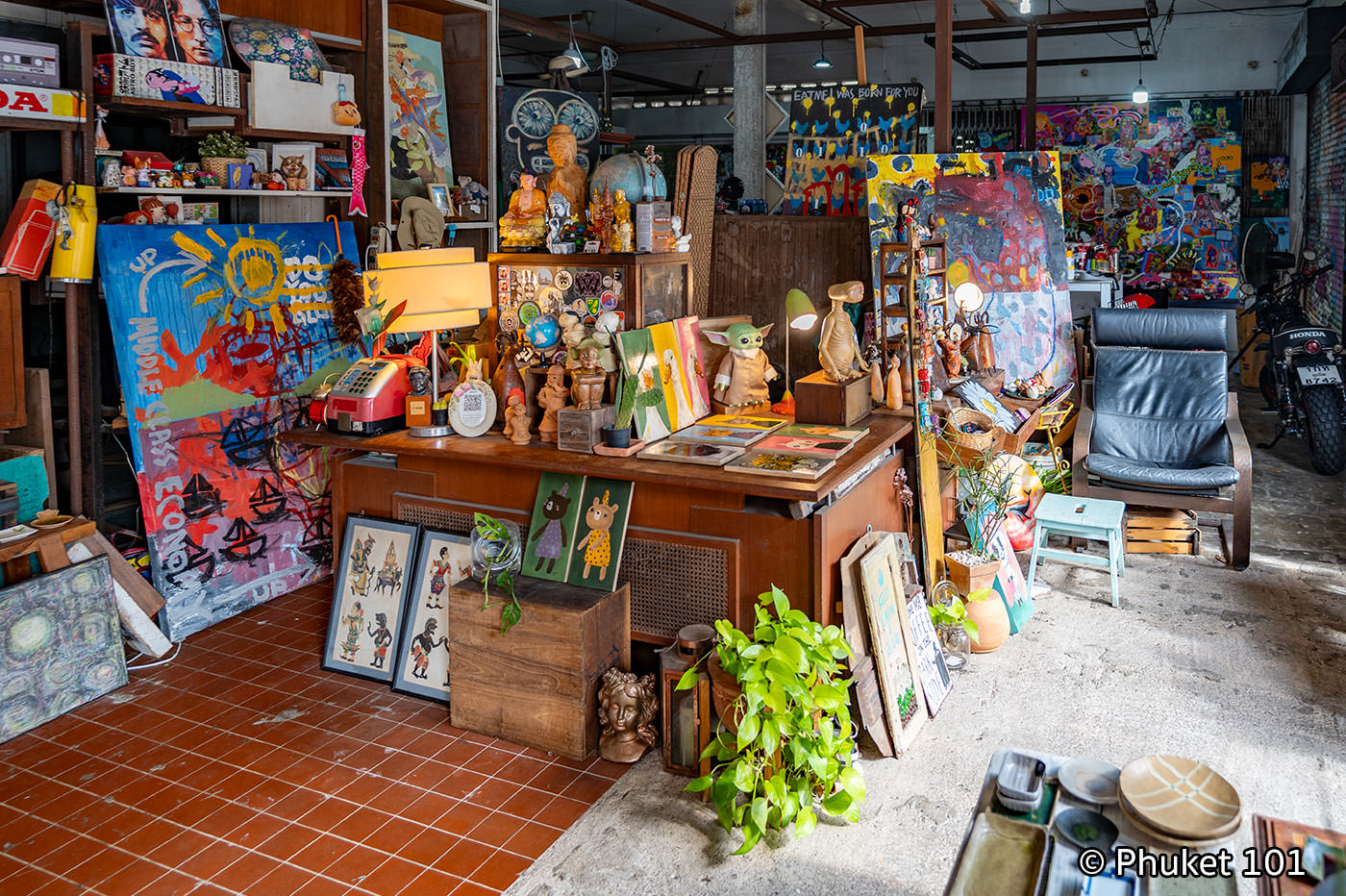 Drawing Room Coffee and Gallery