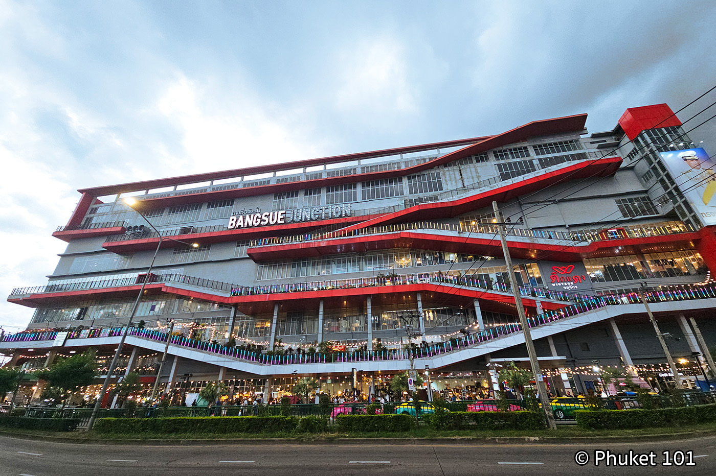 Red Building Chatuchak