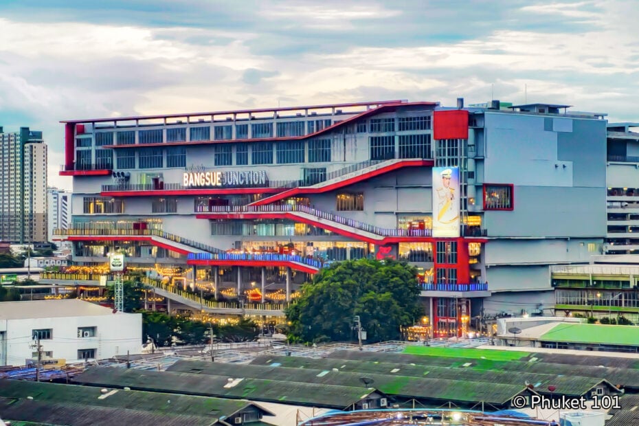 Red Building Chatuchak