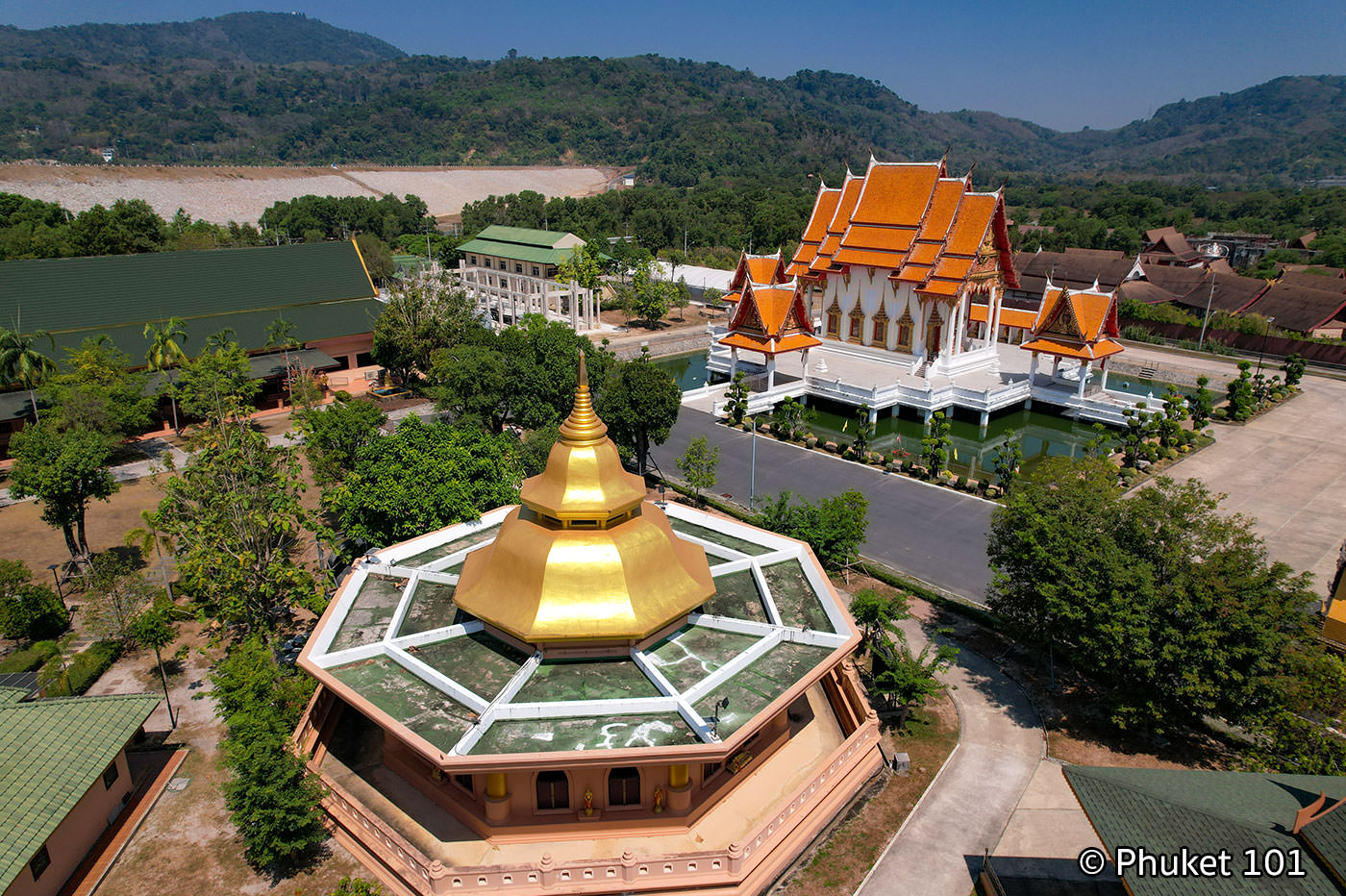 Wat Si Supharam in Phuket