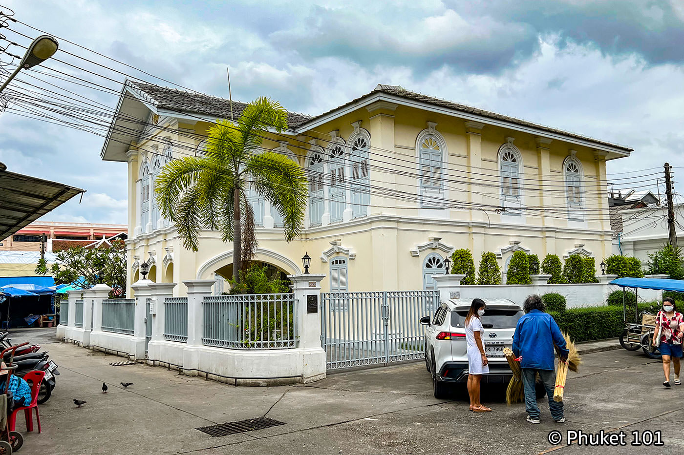Phra Phisaisappakij House