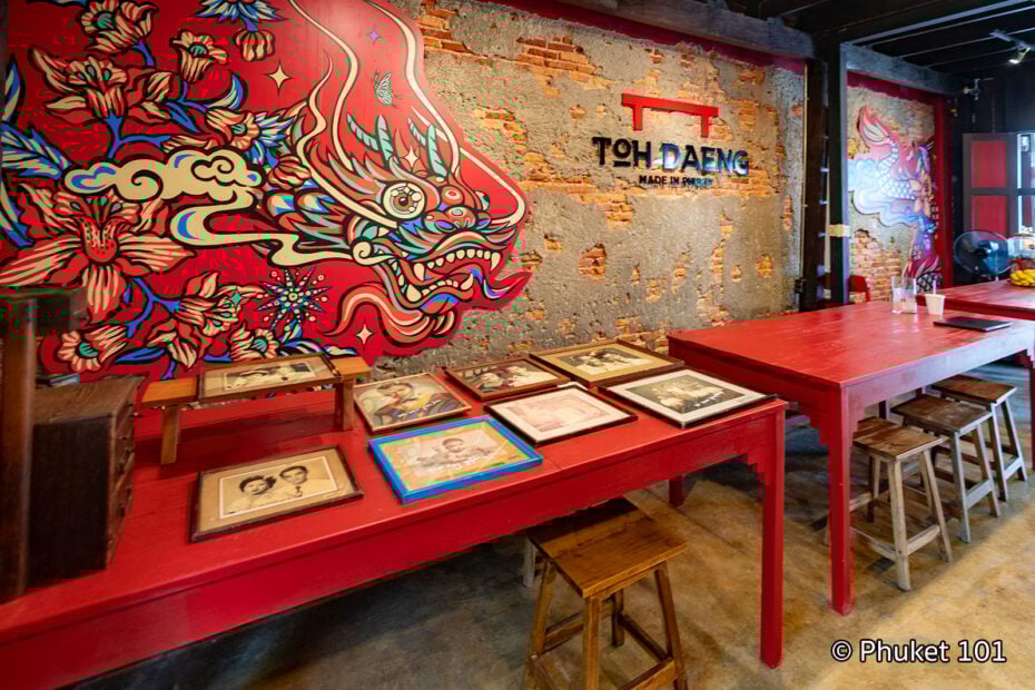 TOH DAENG at Phuket Old Town