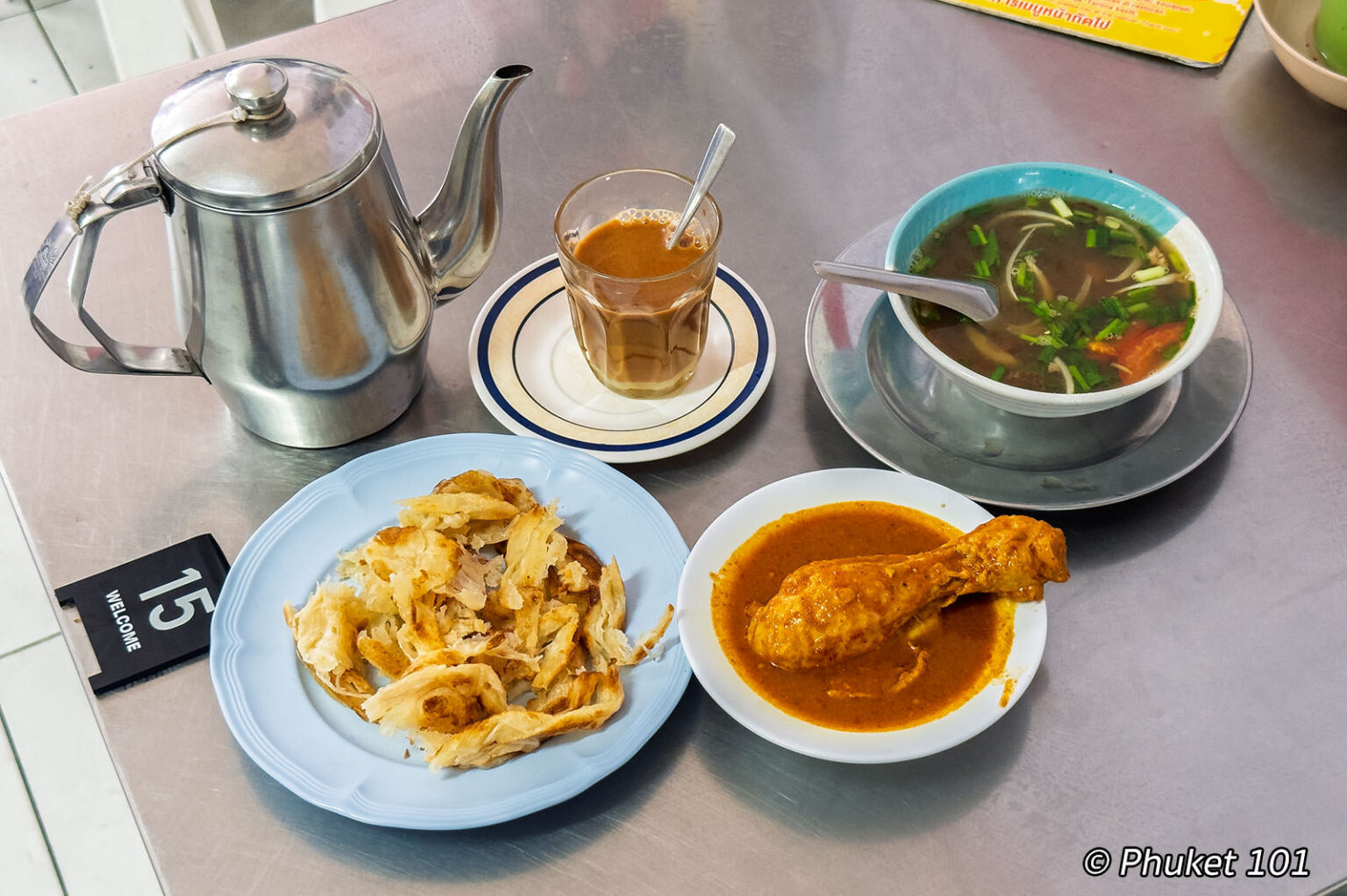 Roti Chaofa in Phuket Town