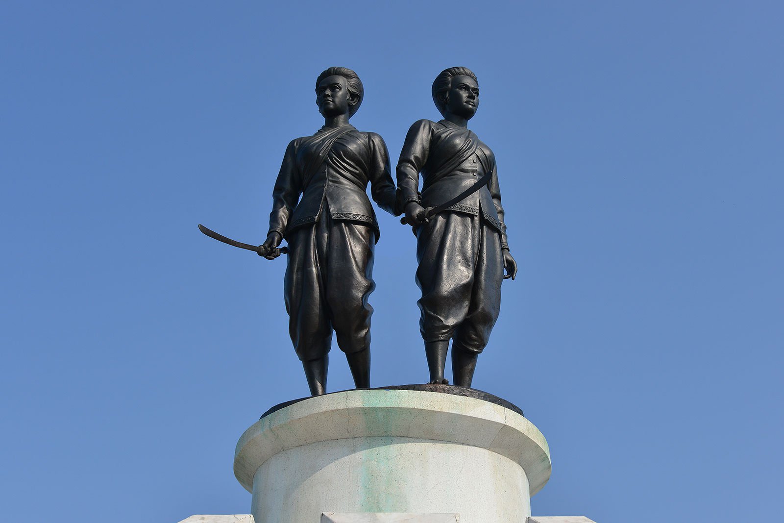 Phuket Heroines Monument