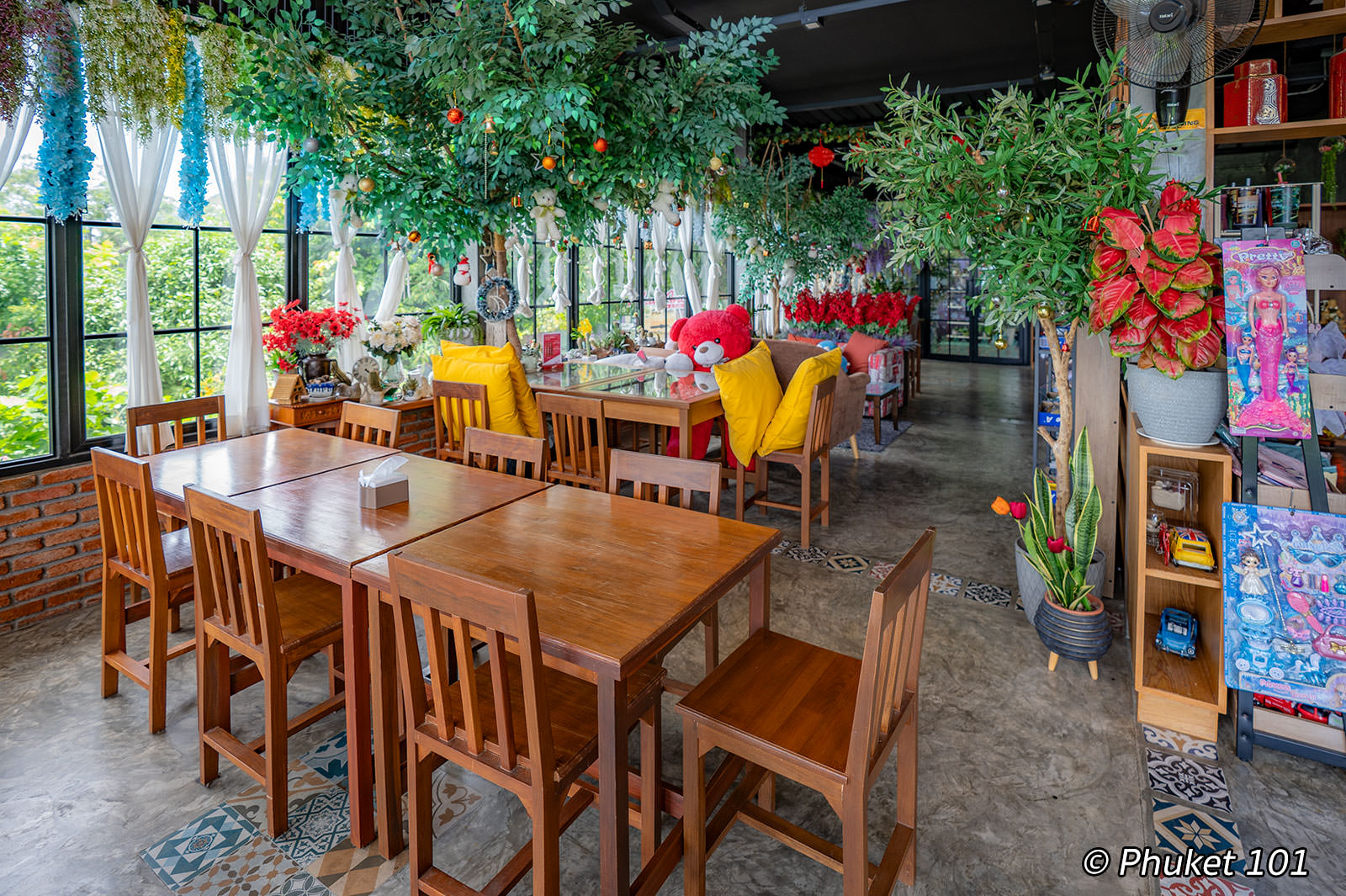 Phu Anda Cafe in Phuket Town