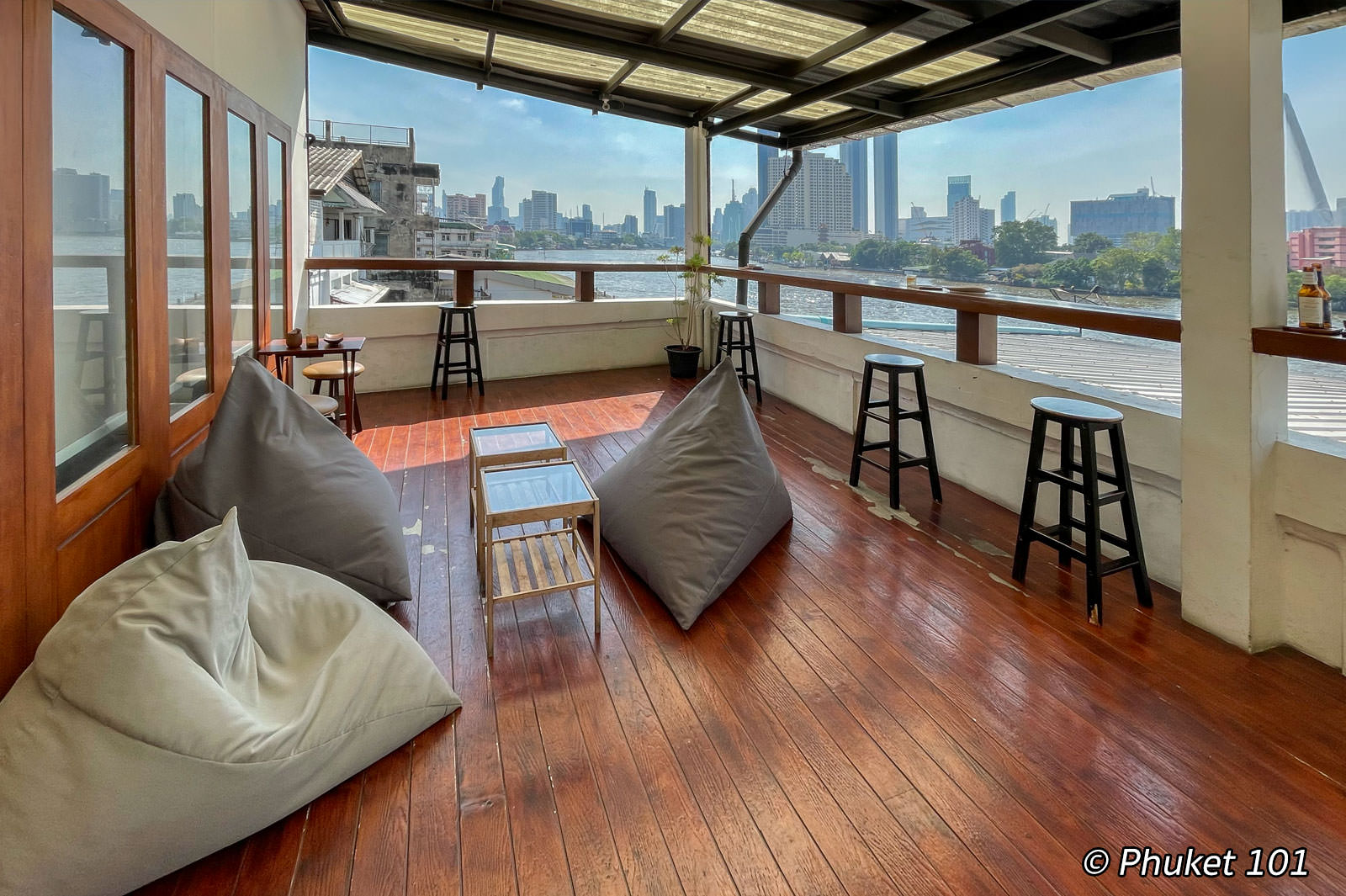 Riverside bar on Song Wat Road in Bangkok