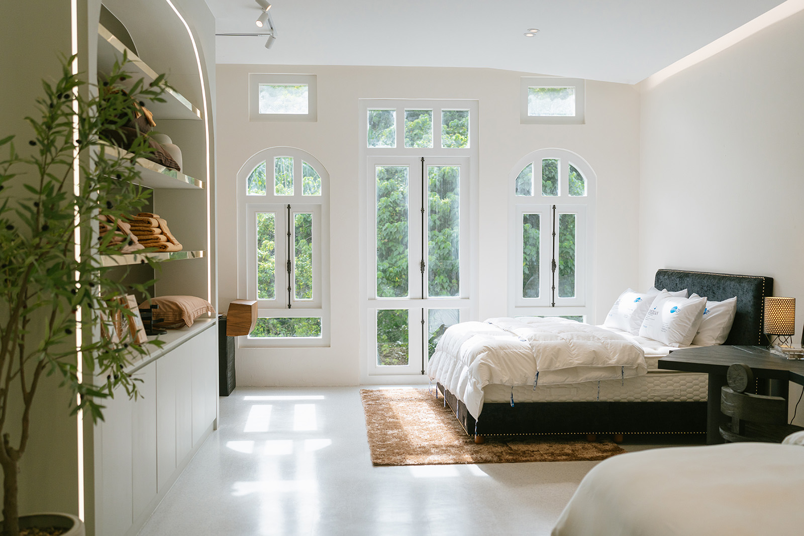 Omazz Maison Phuket x Library Casa