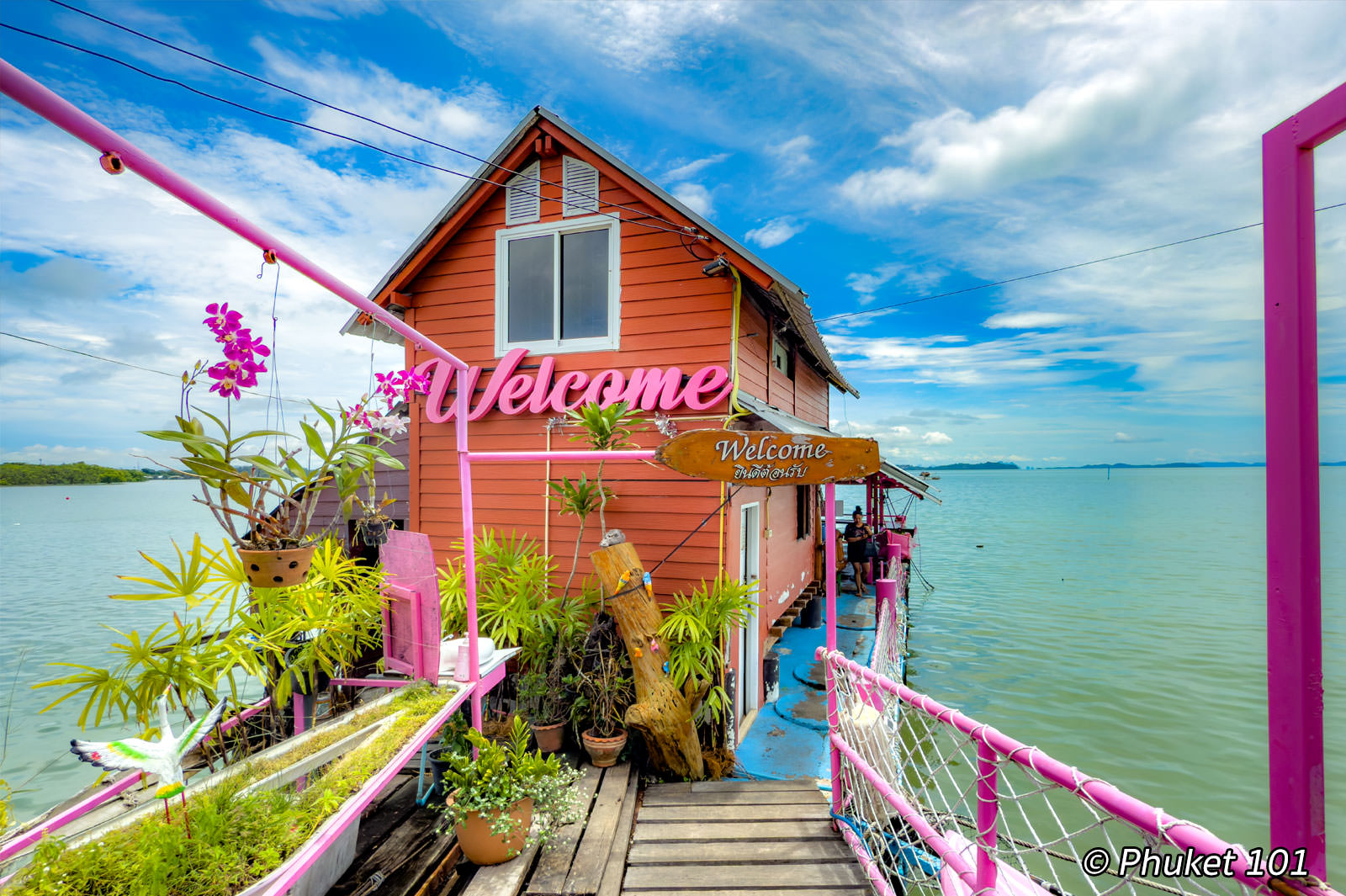 Pink Boat Restaurant in Laem Hin, Phuket