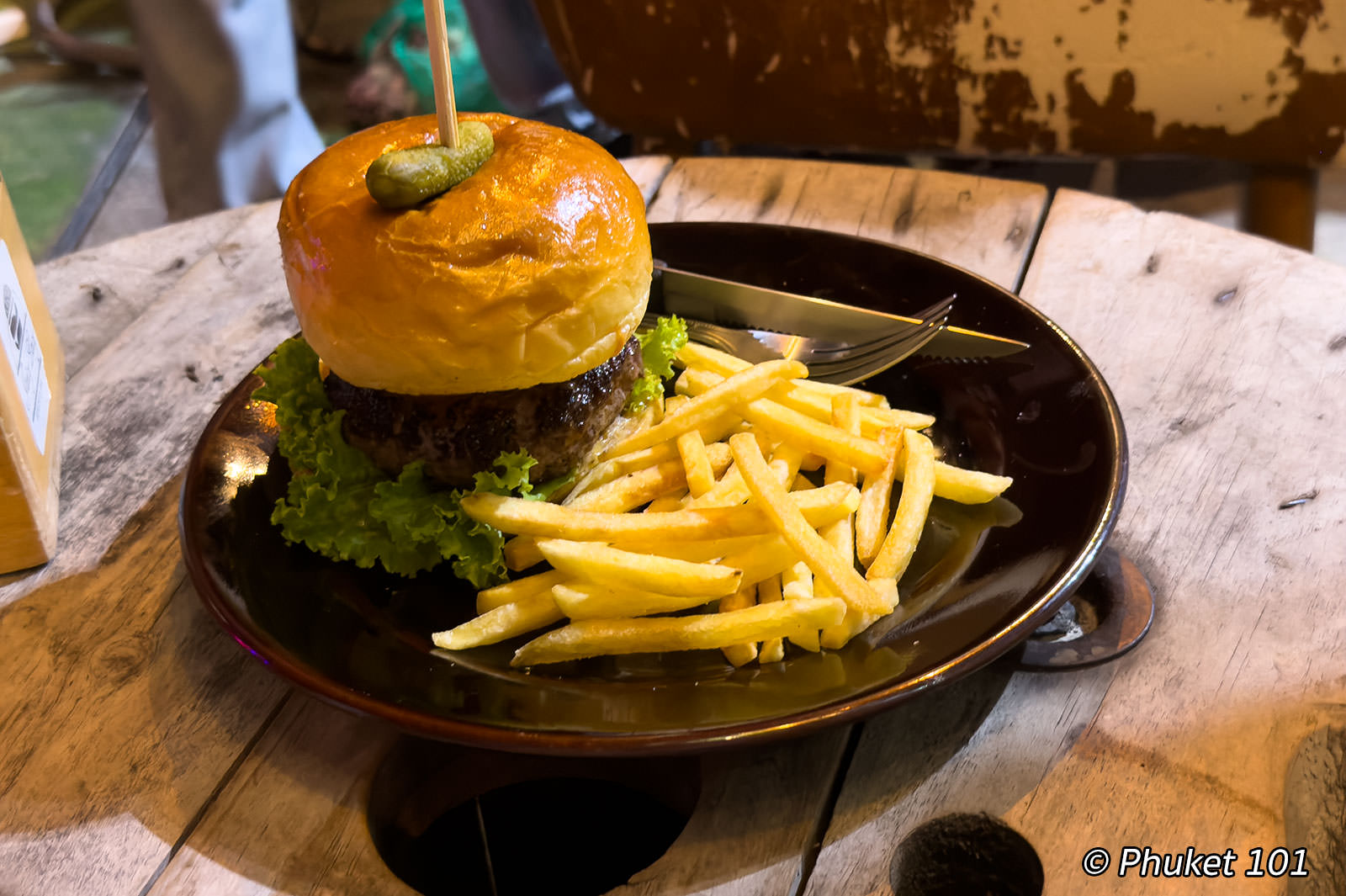 Juicy Lucy Burger and Bar in Phuket Old Town