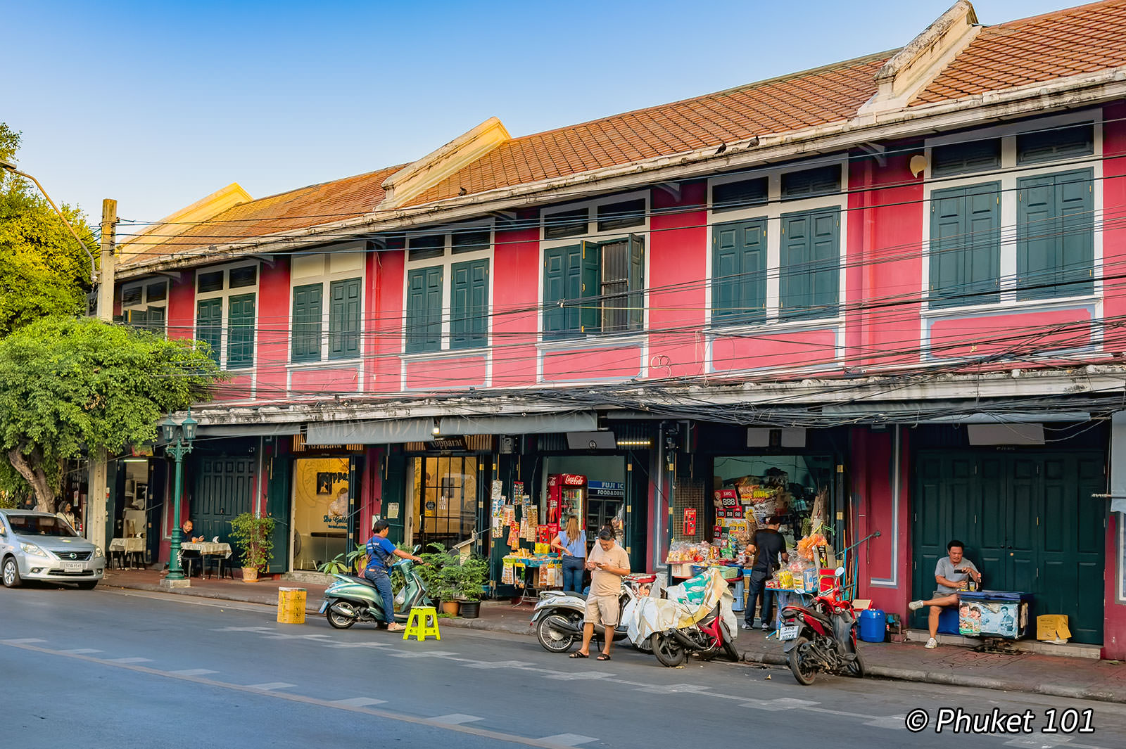 Phra Athit Road in Bangkok