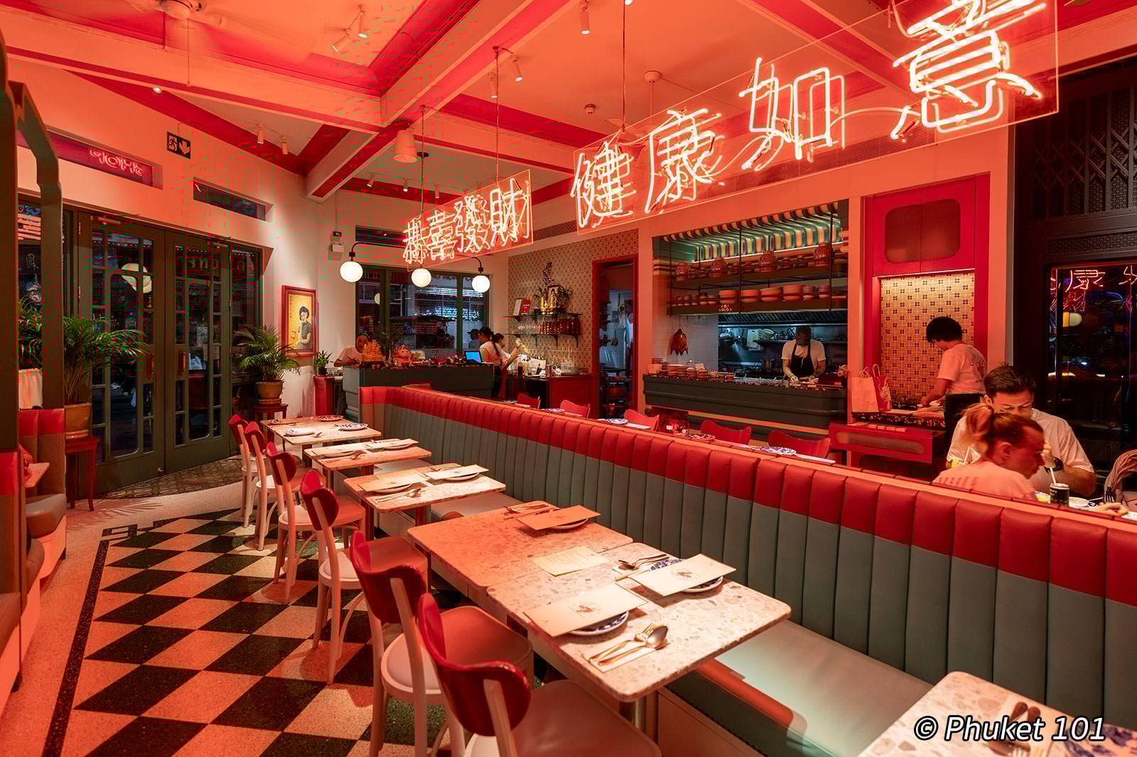 Chop Chop Cook Shop on Yaowarat Road in Bangkok Chinatown