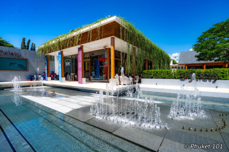 Общество на пляже Банг Тао