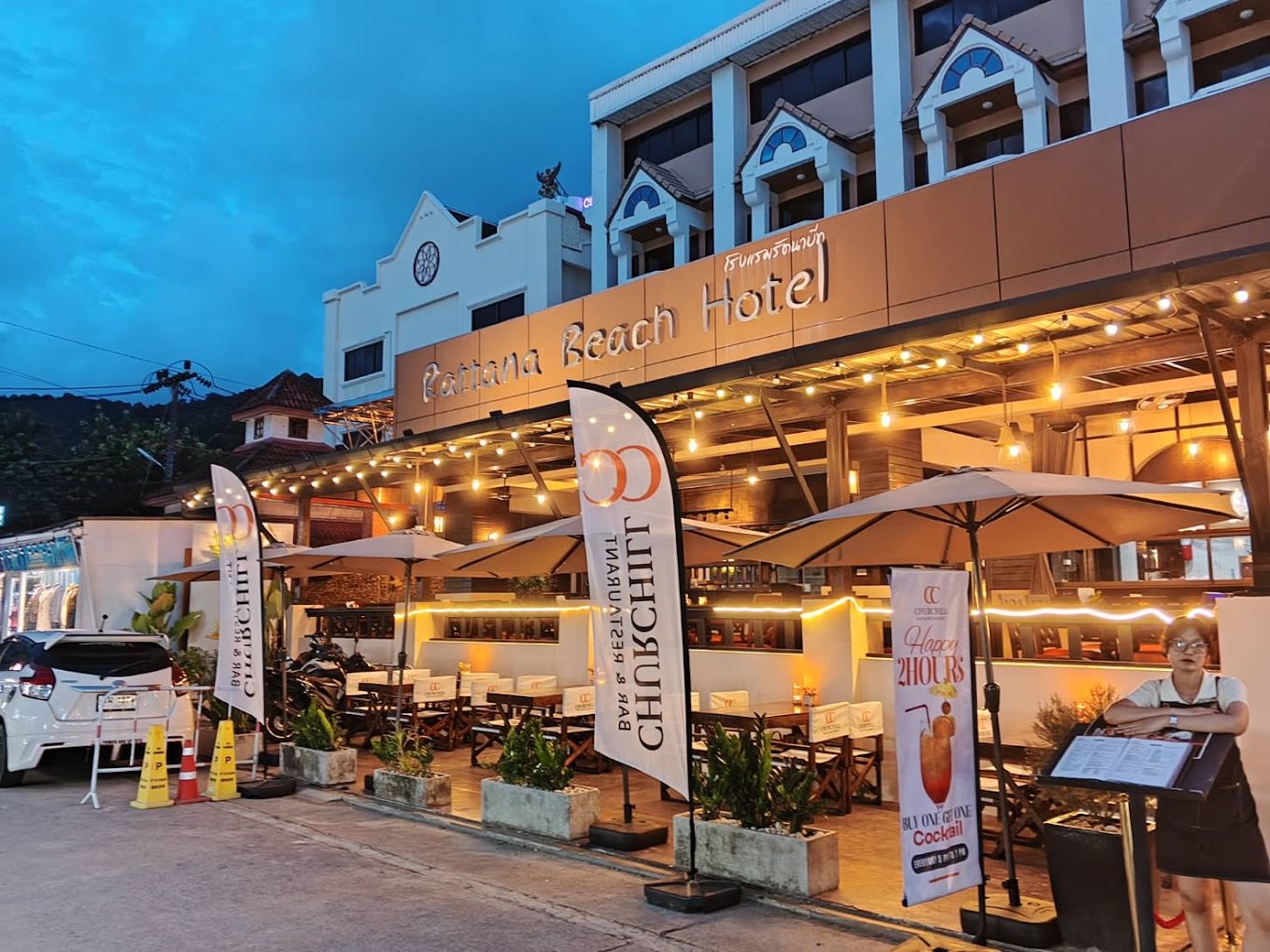 Churchill Bar and Restaurant in Karon Beach