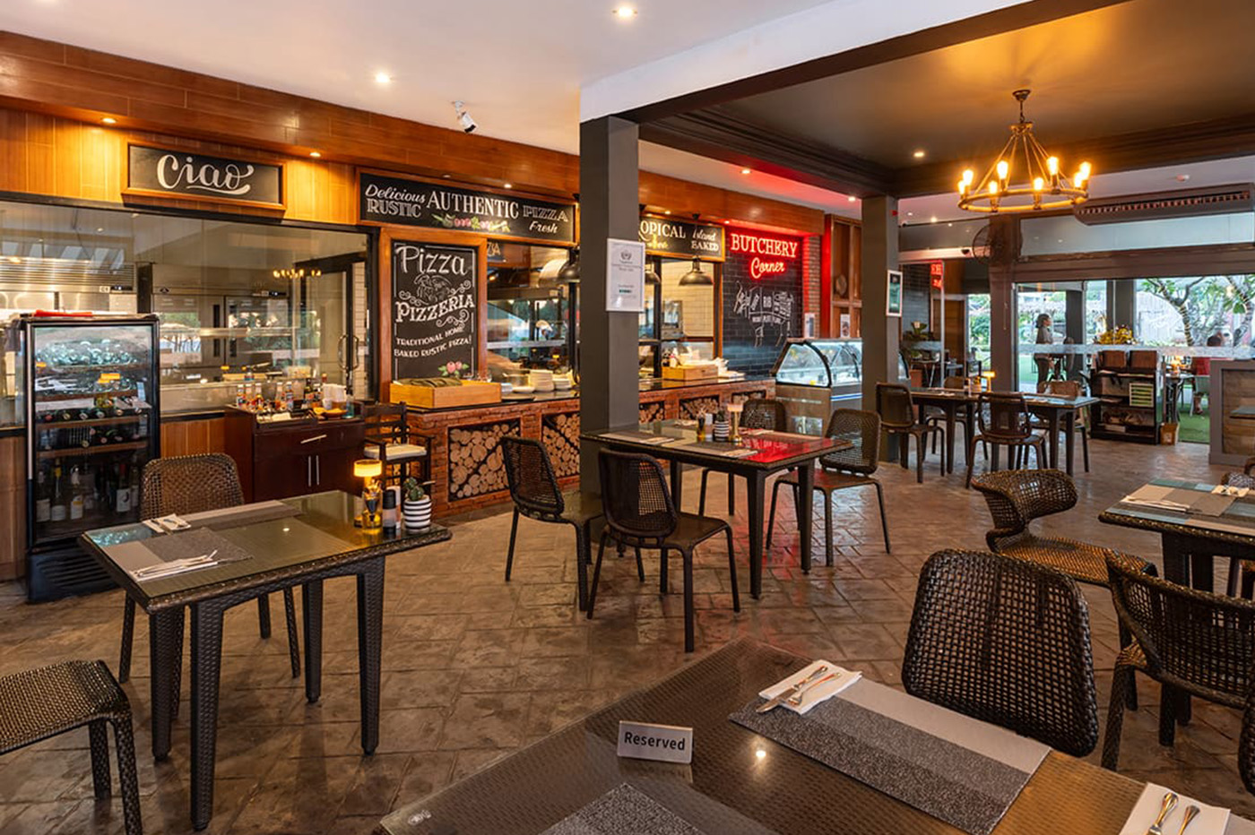 Thavorn Palm Beach Resort in Karon Beach, Phuket 