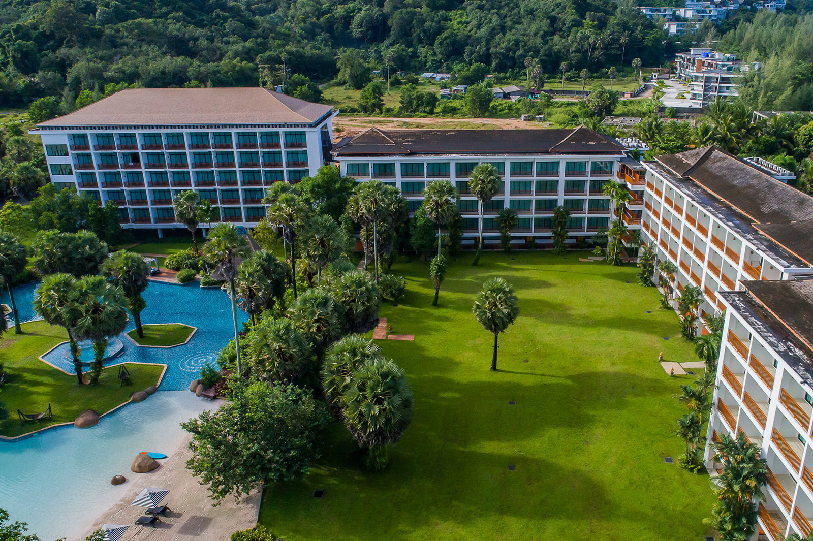 Naithonburi Beach Resort in Naithon Beach