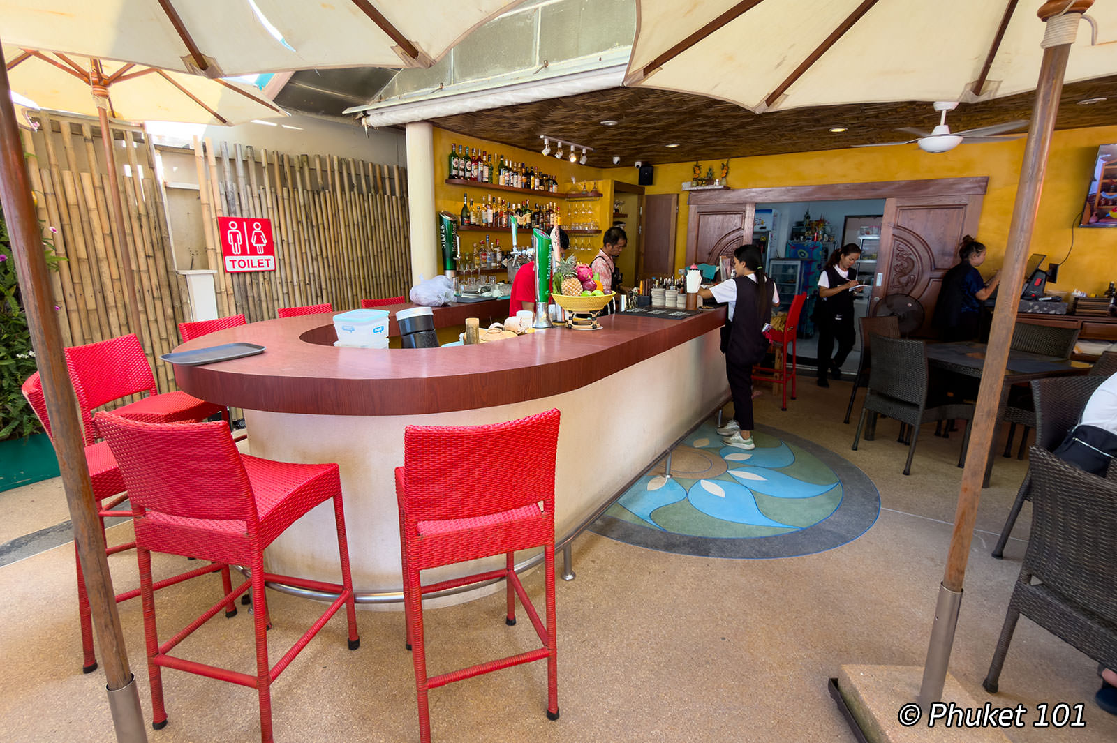 Lillo Island Restaurant & Bar in Kamala Beach