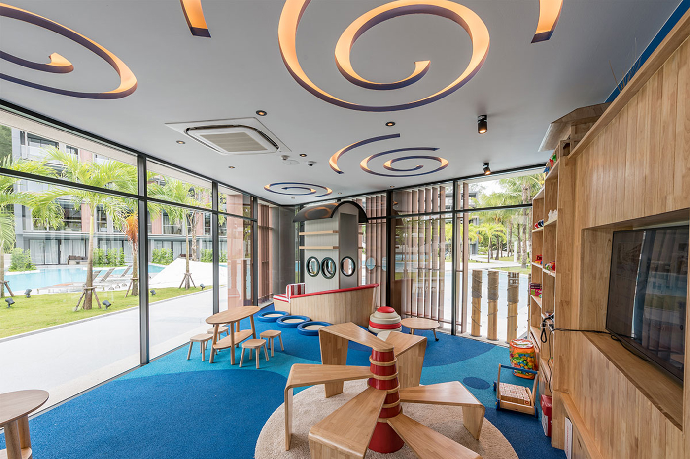 La Vela Khao Lak, Bang Niang Beach