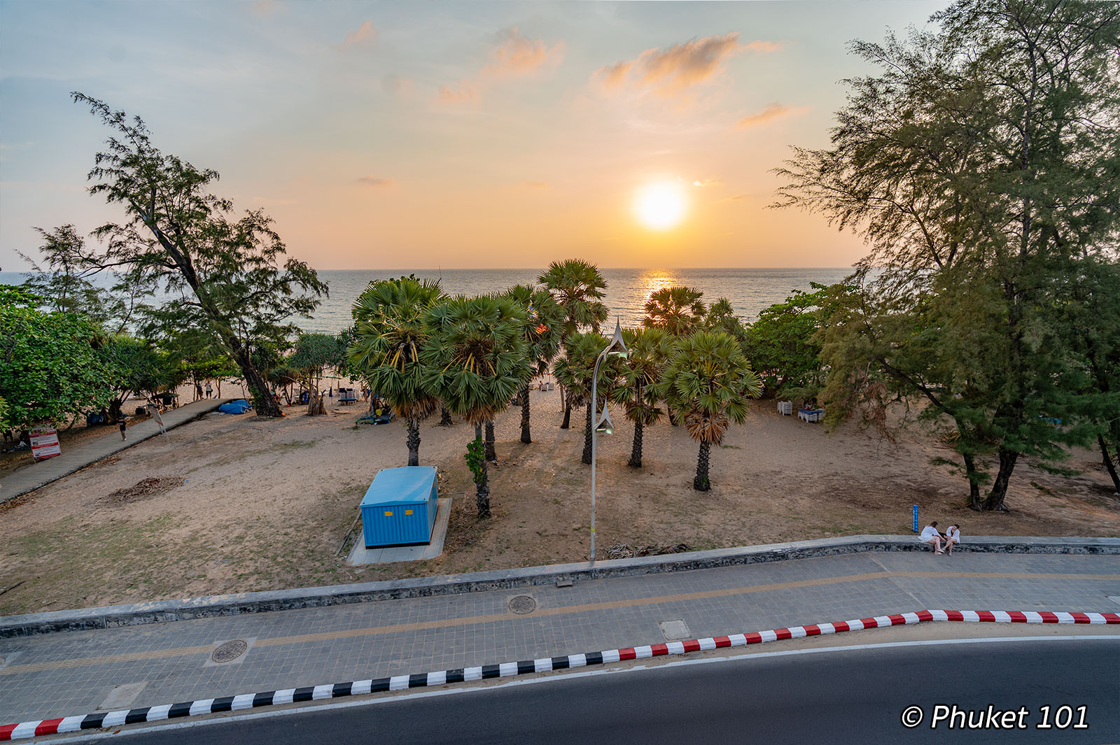 Starz Rooftop Bar & Lounge in Karon Beach