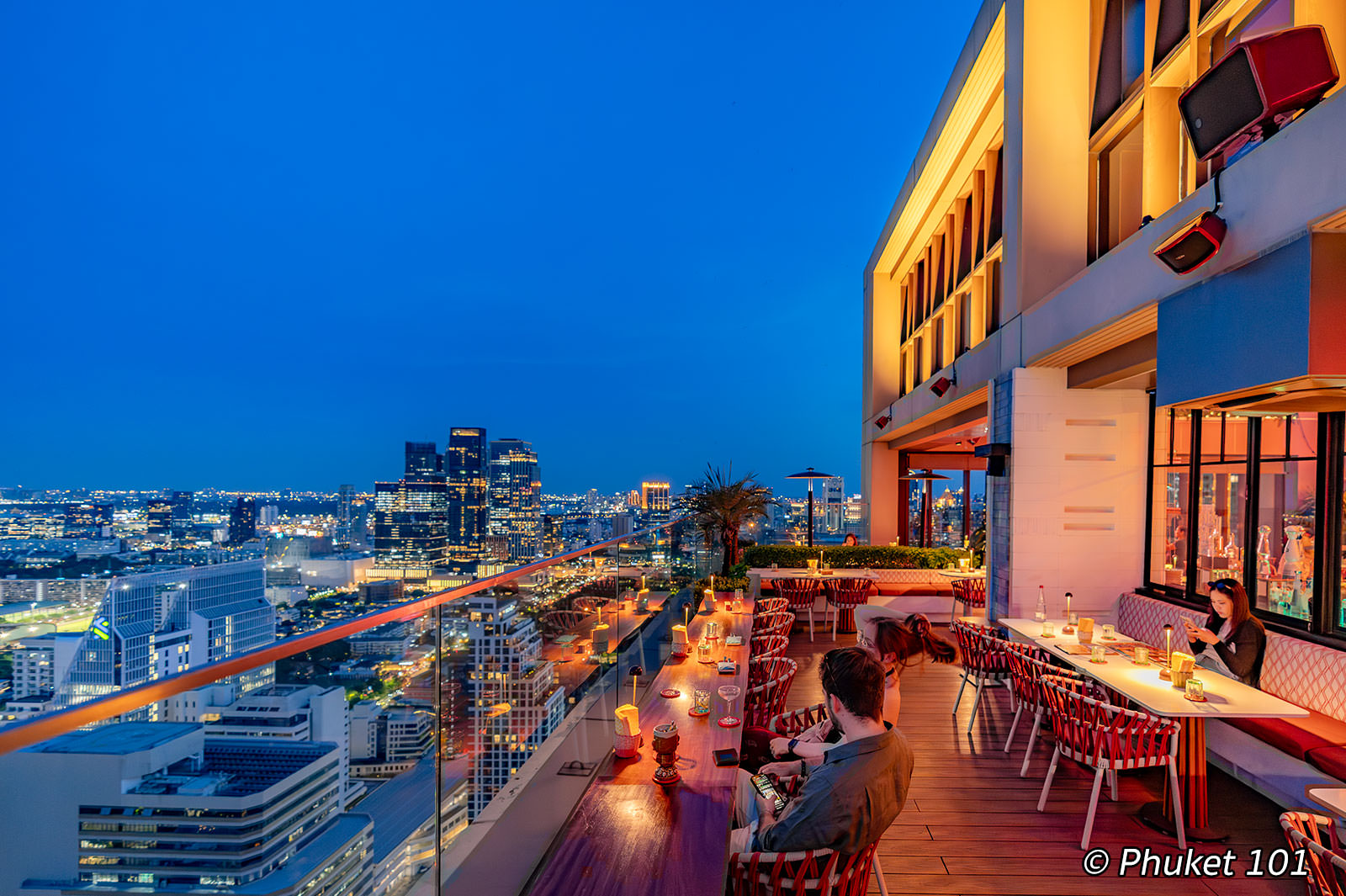 Bar Yard Rooftop Bar at Kimpton Bangkok