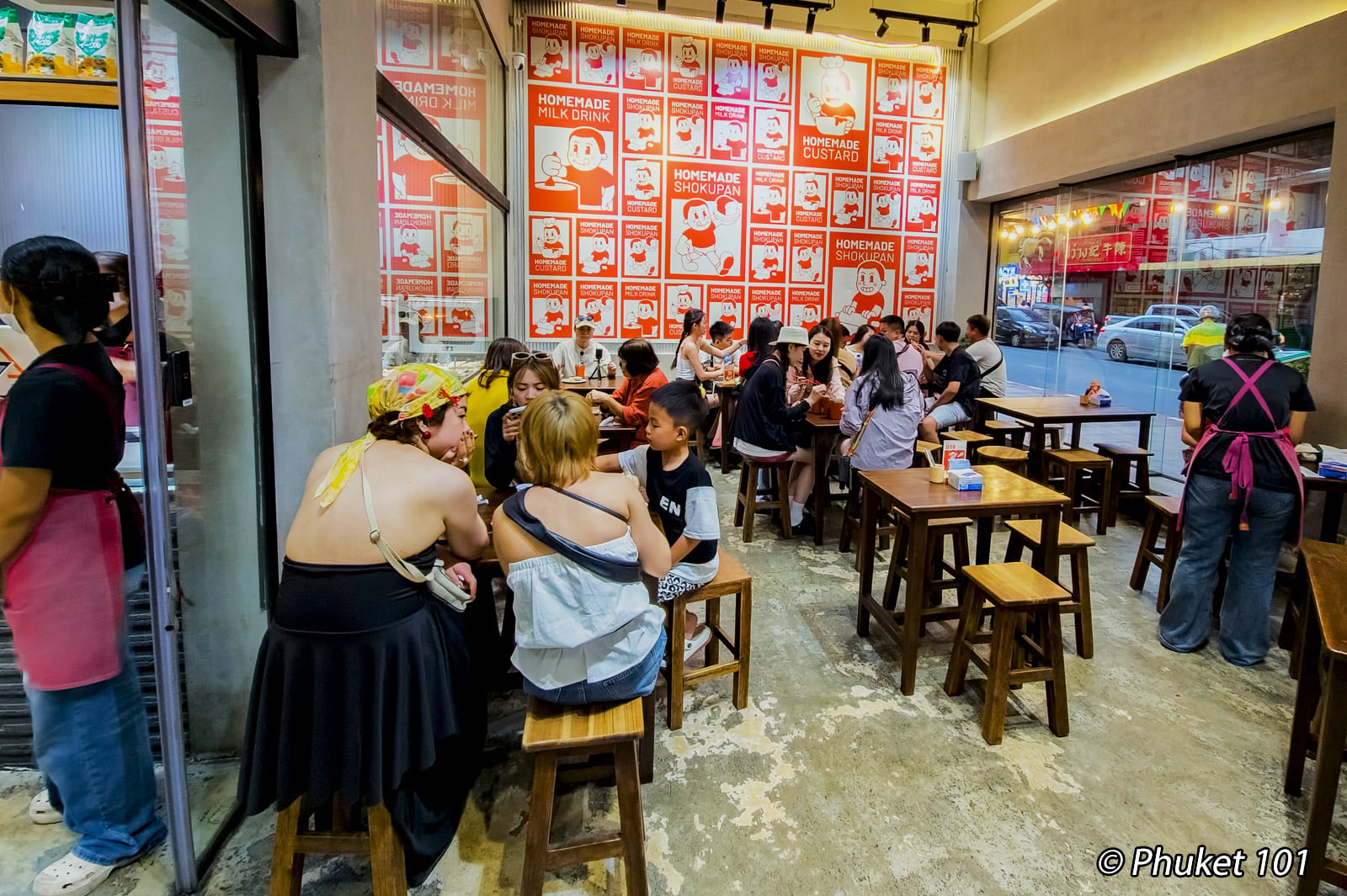 Nueng Nom Nua in Banthatthong Road