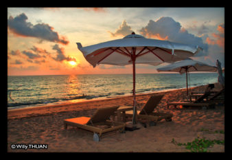 maikhao-dreams-resort-sunset