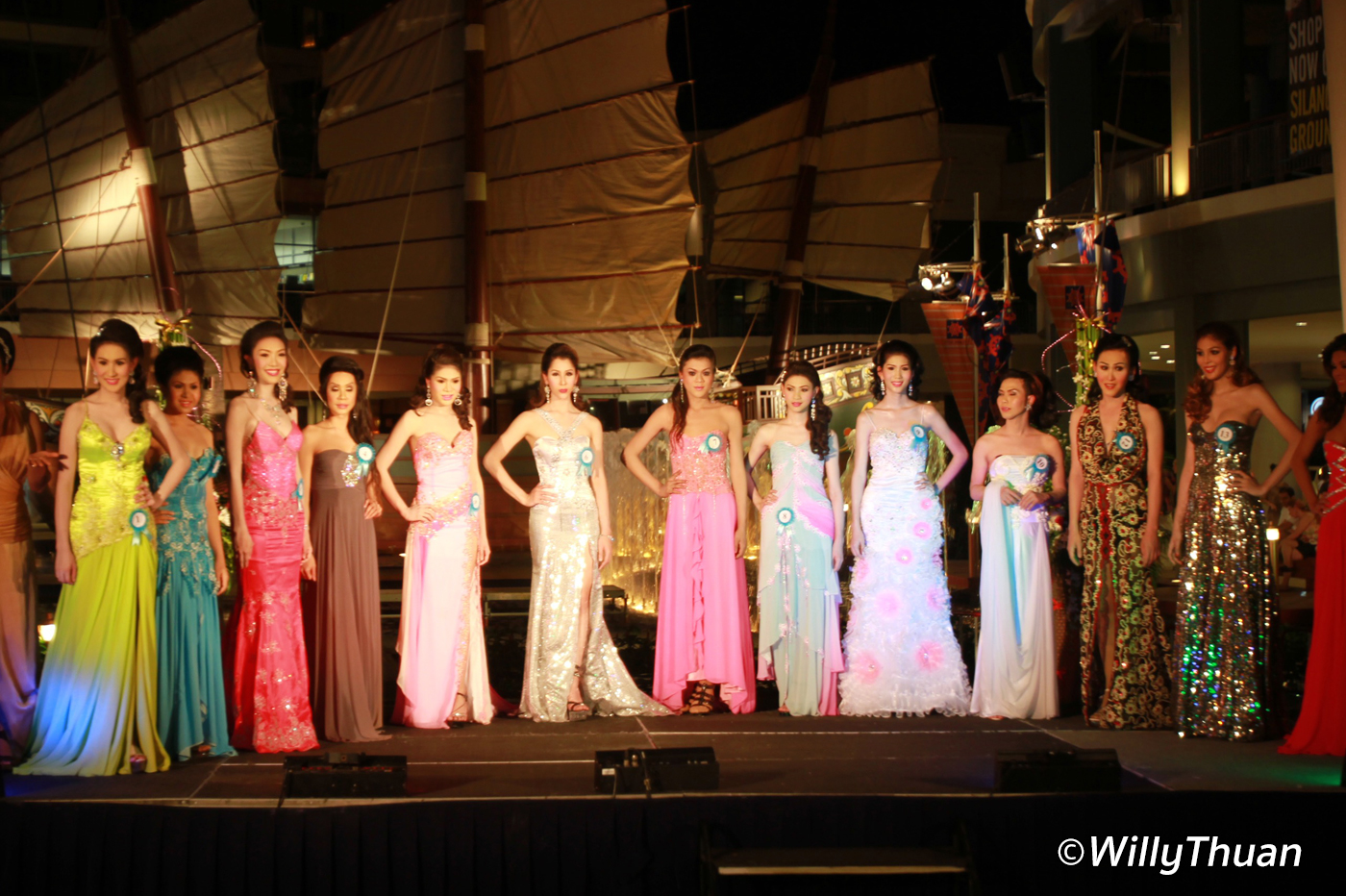 phuket-ladyboy-contest