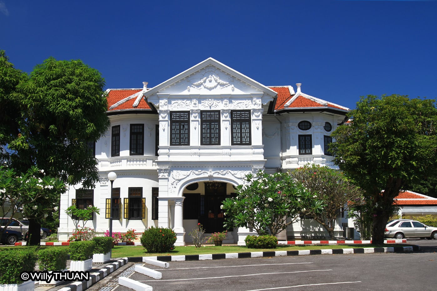 Phra Aram Sakhonkhet Mansion - Thai Airways office in Phuket town
